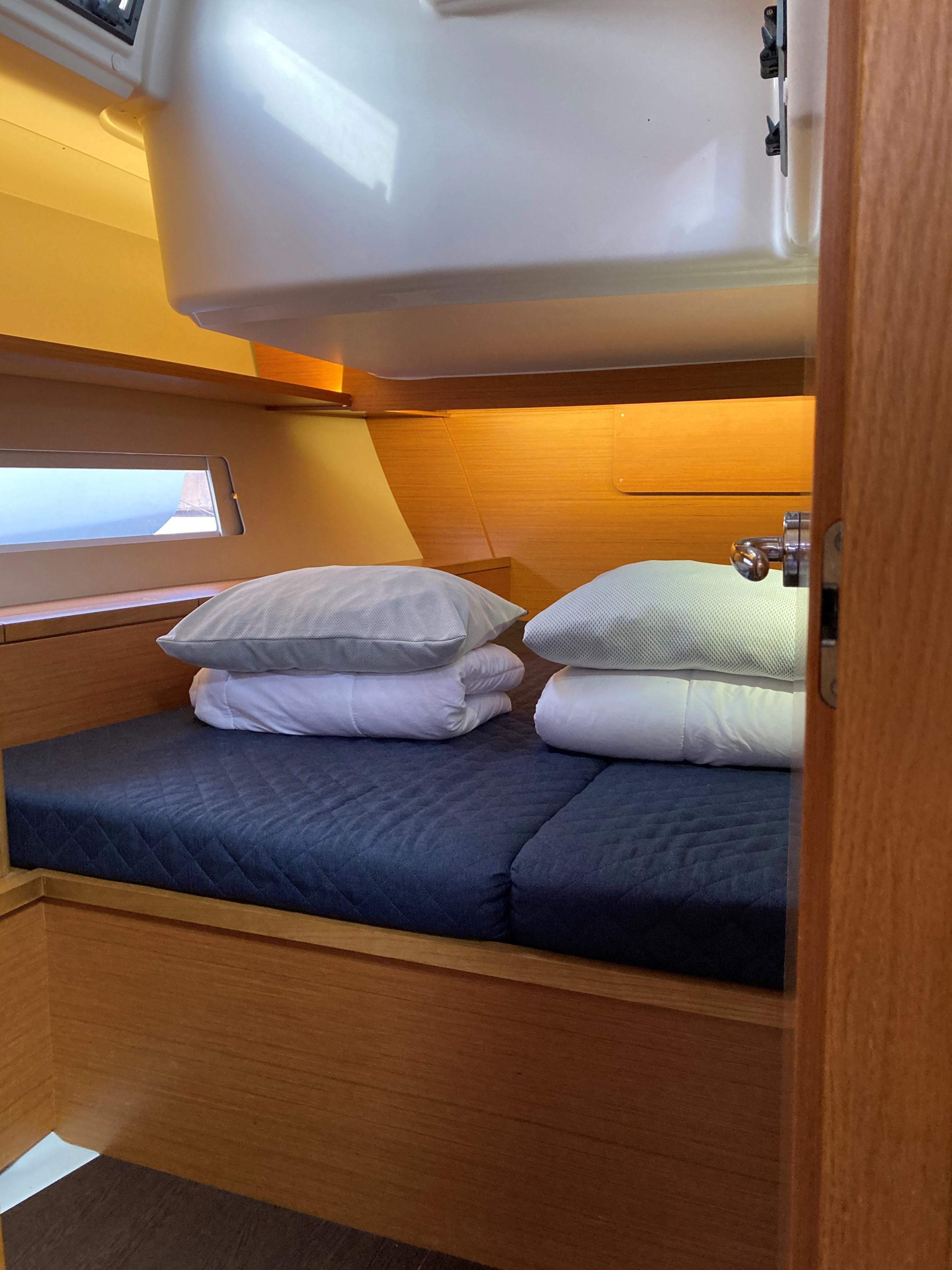 Dufour 470 - 5 + 1 cab., picture 13