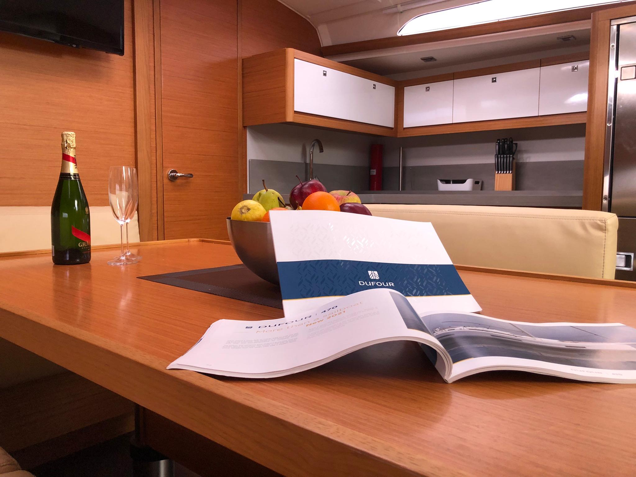 Dufour 470 - 5 + 1 cab., picture 11