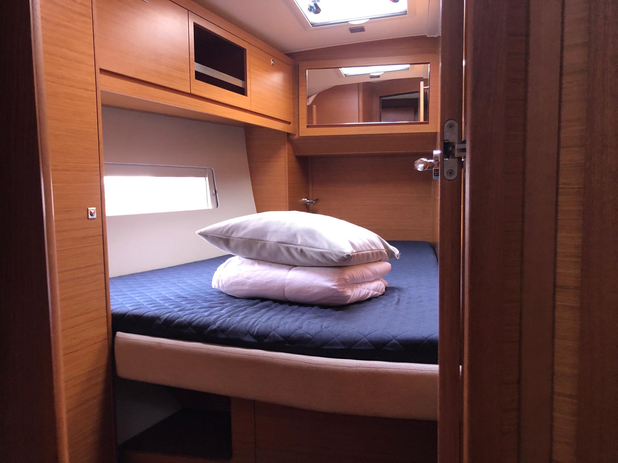 Dufour 470 - 5 + 1 cab., picture 14