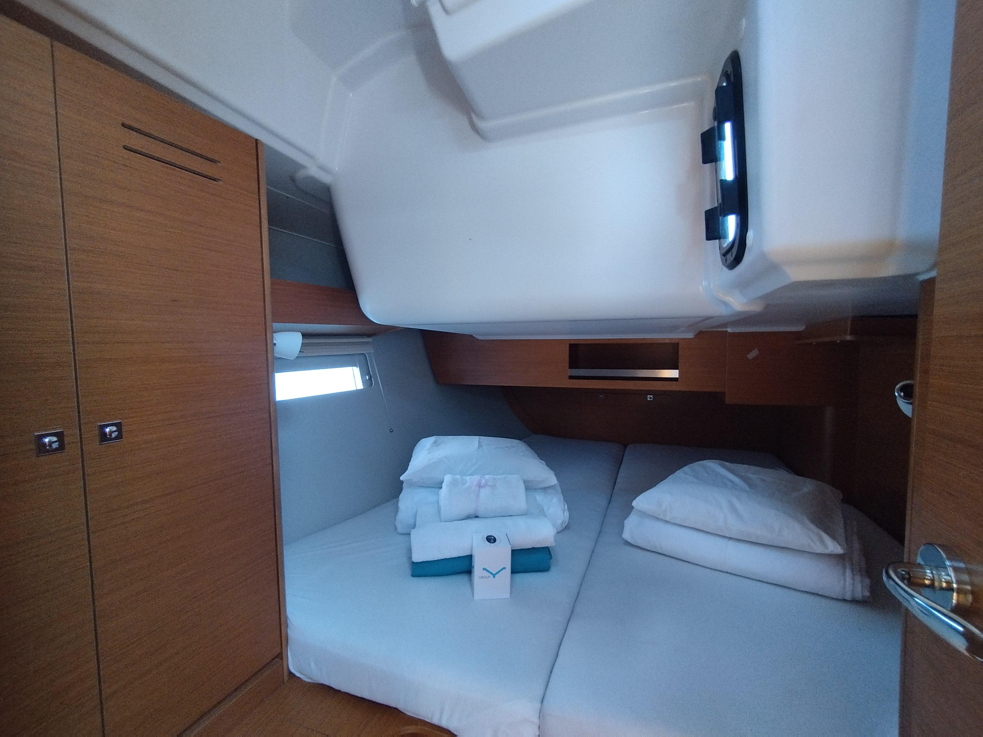 Dufour 390, picture 18