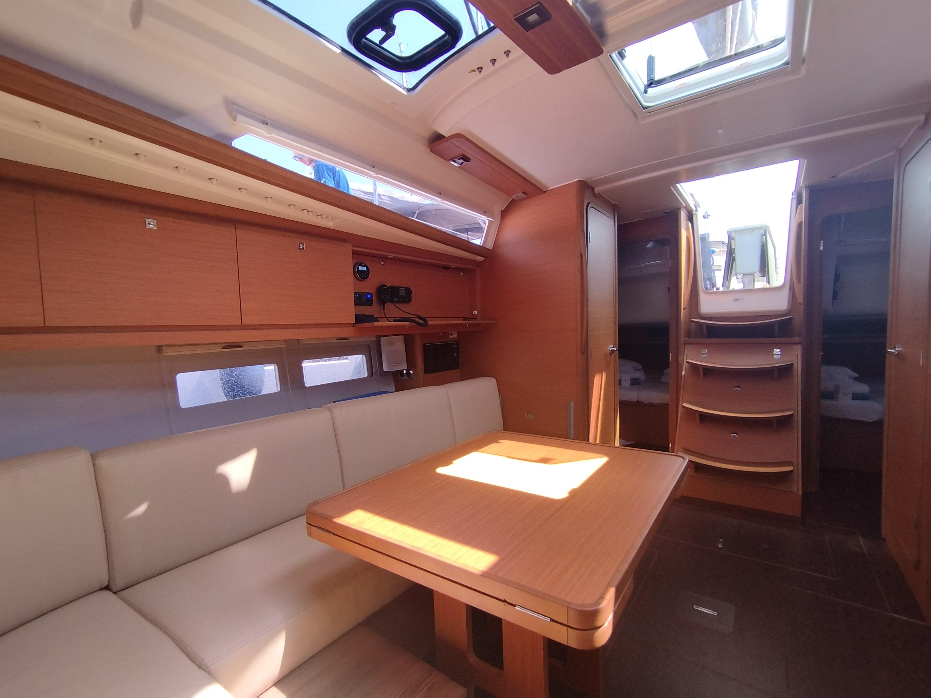 Dufour 390, picture 15