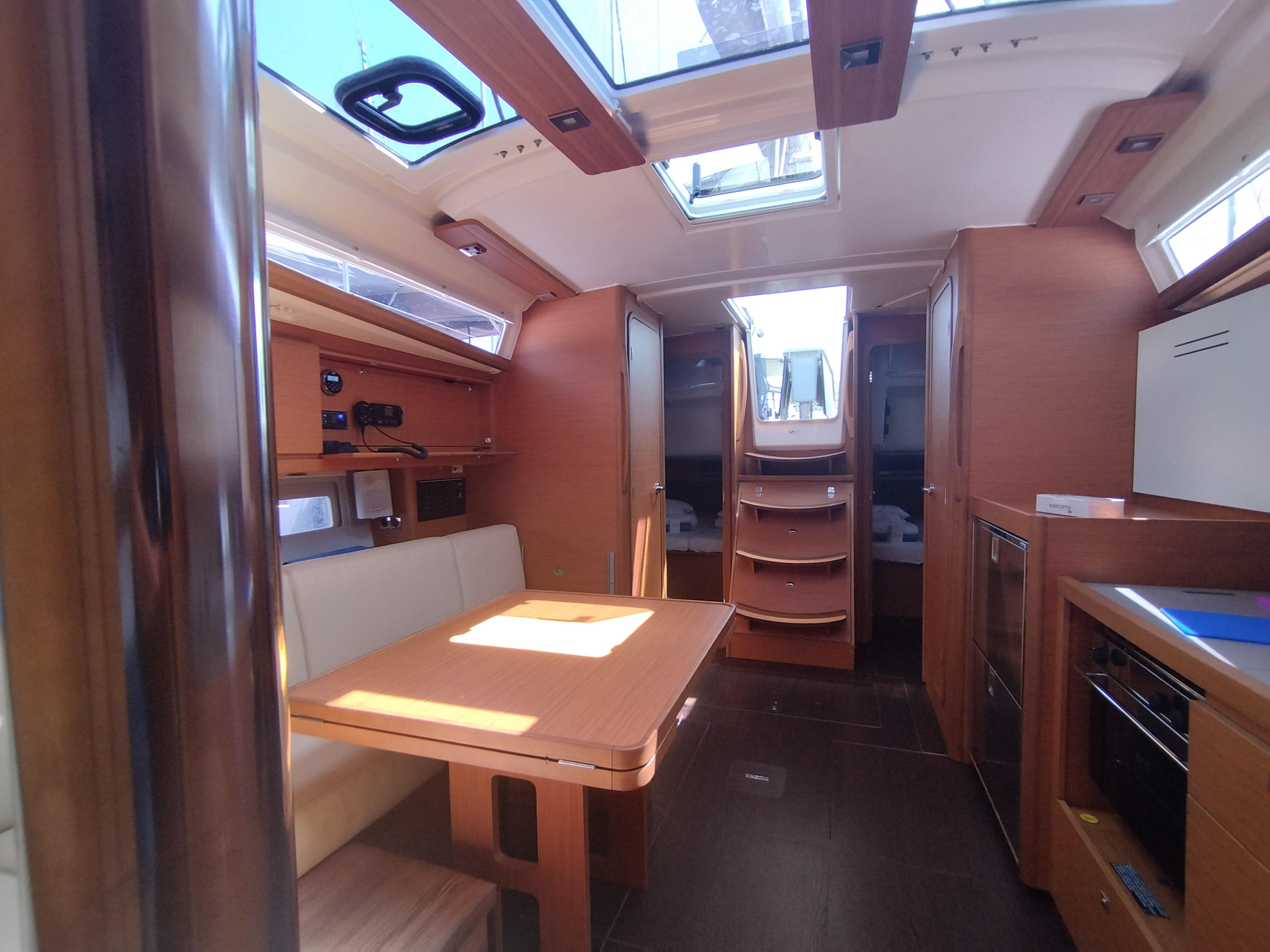 Dufour 390, picture 14