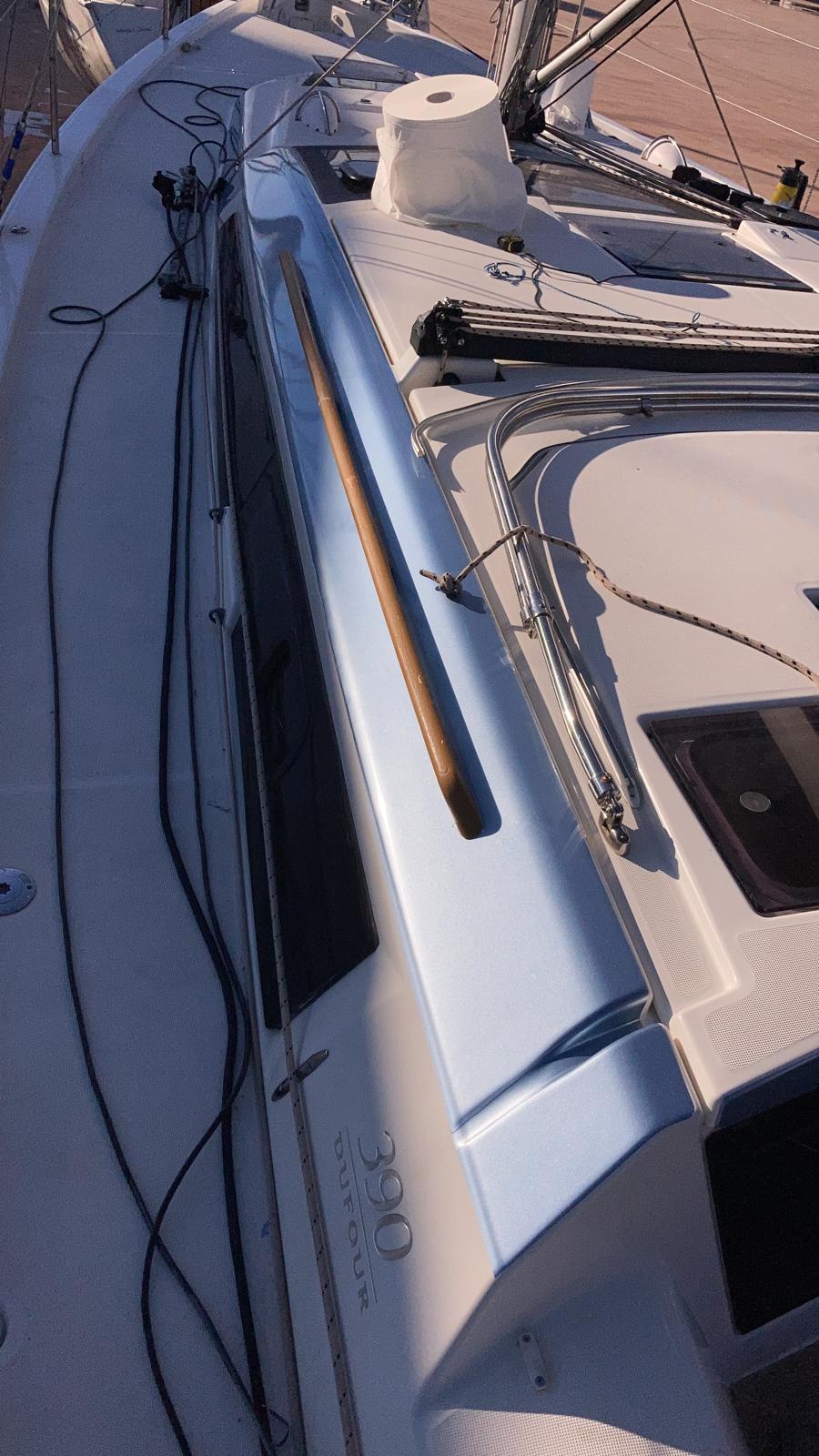 Dufour 390, picture 3