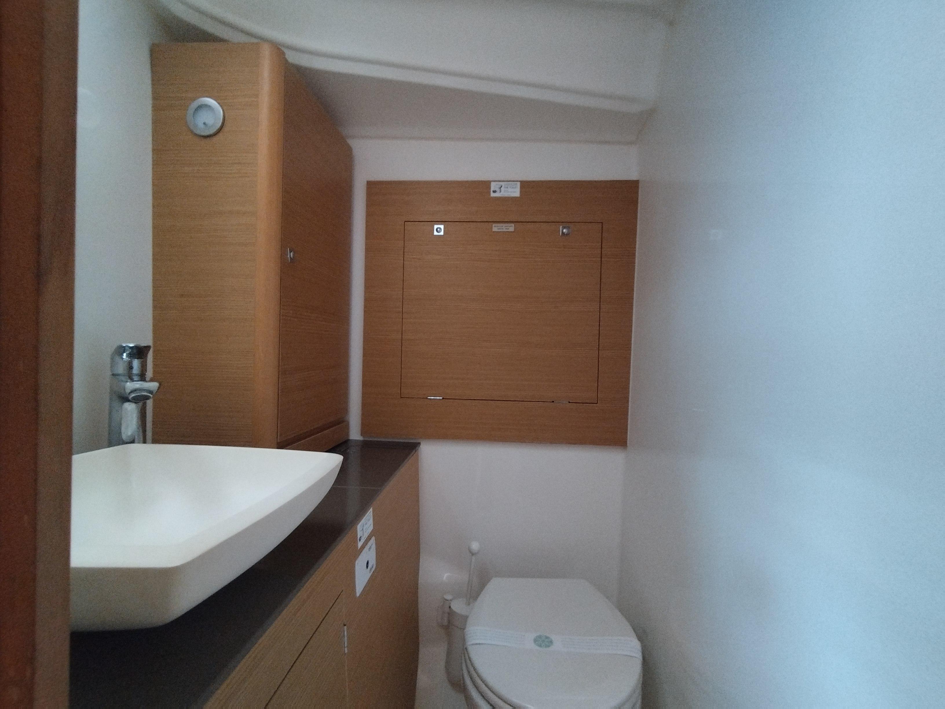 Dufour 390, picture 17