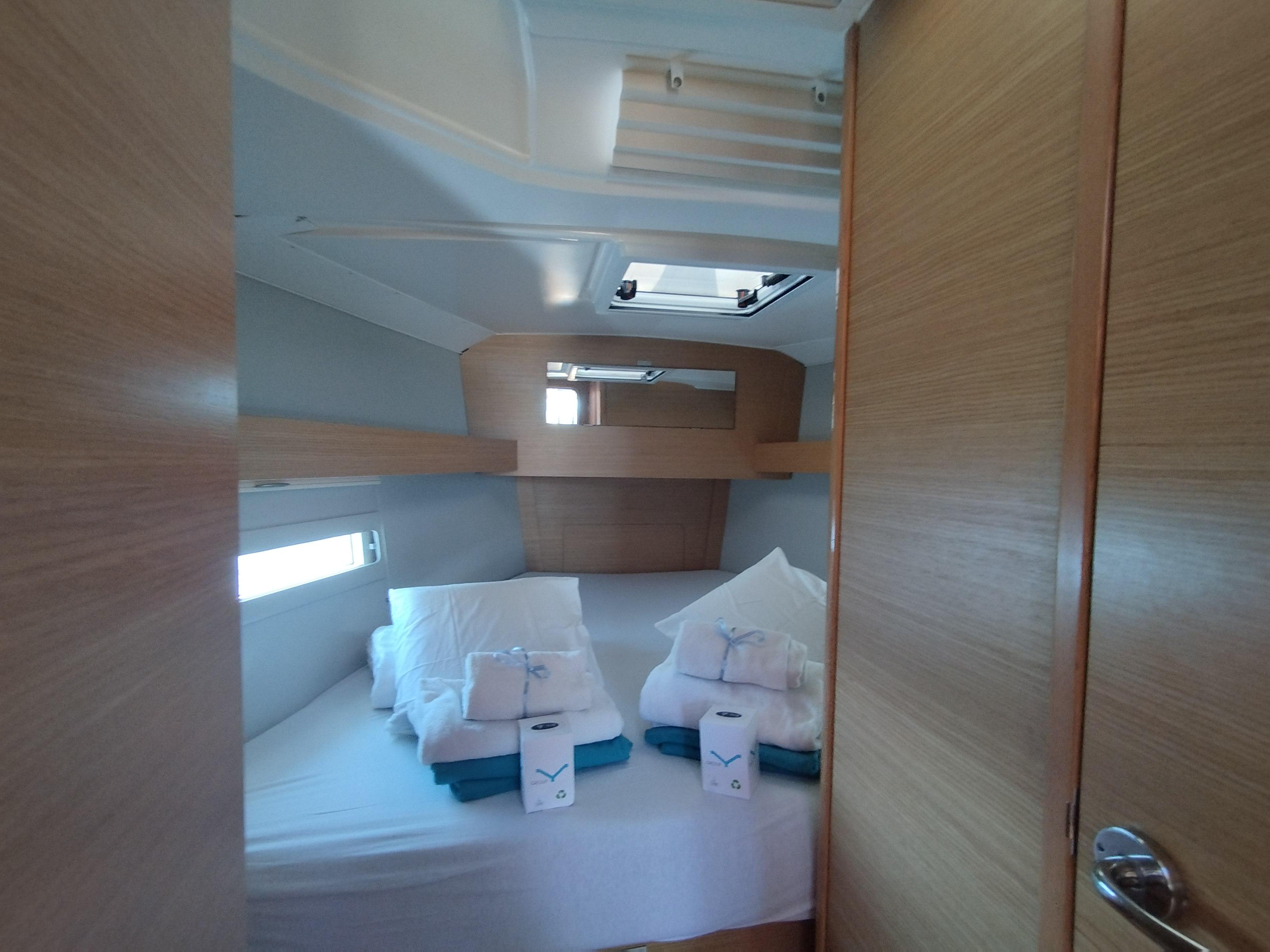 Dufour 390, picture 14