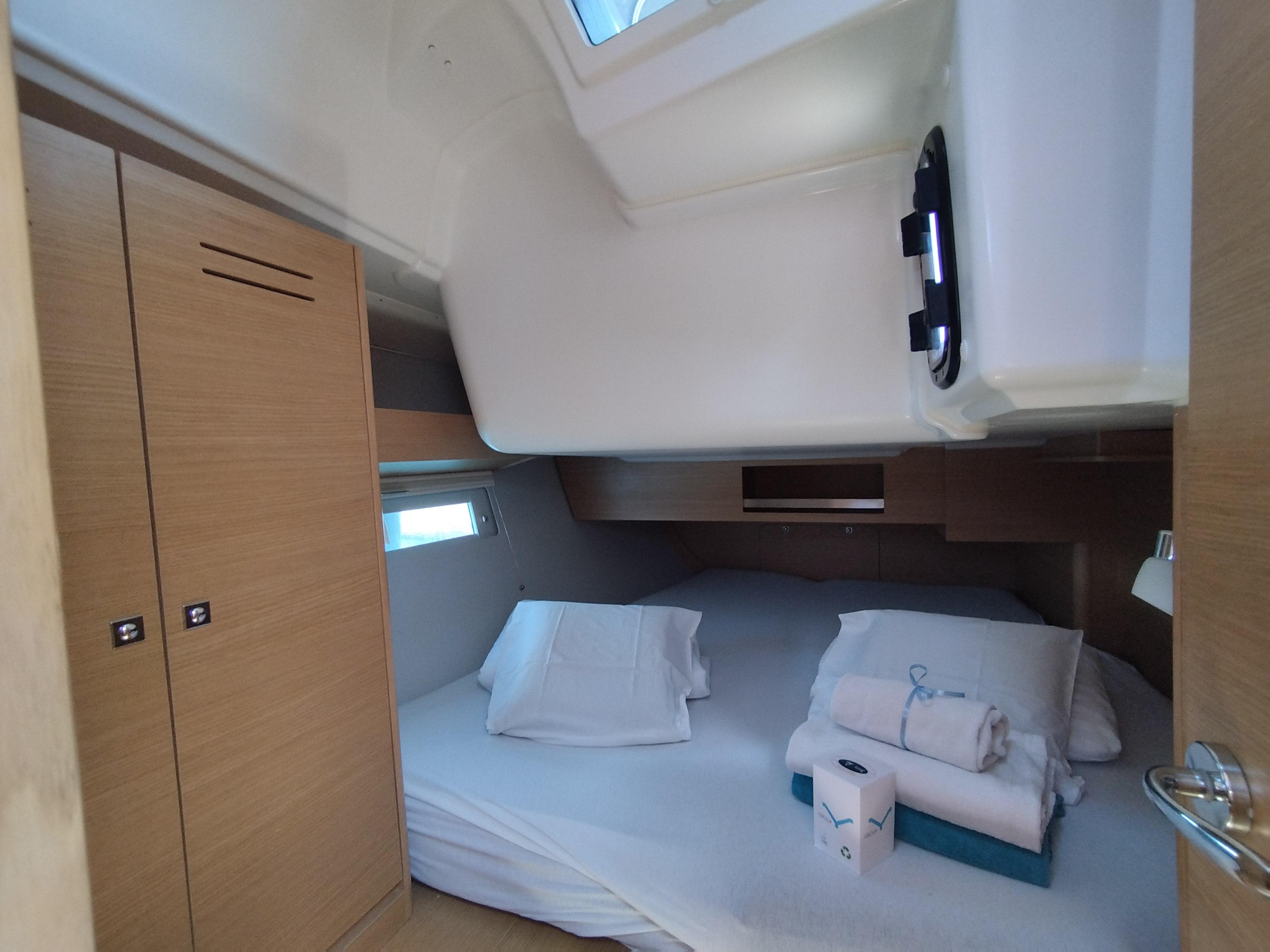 Dufour 390, picture 16