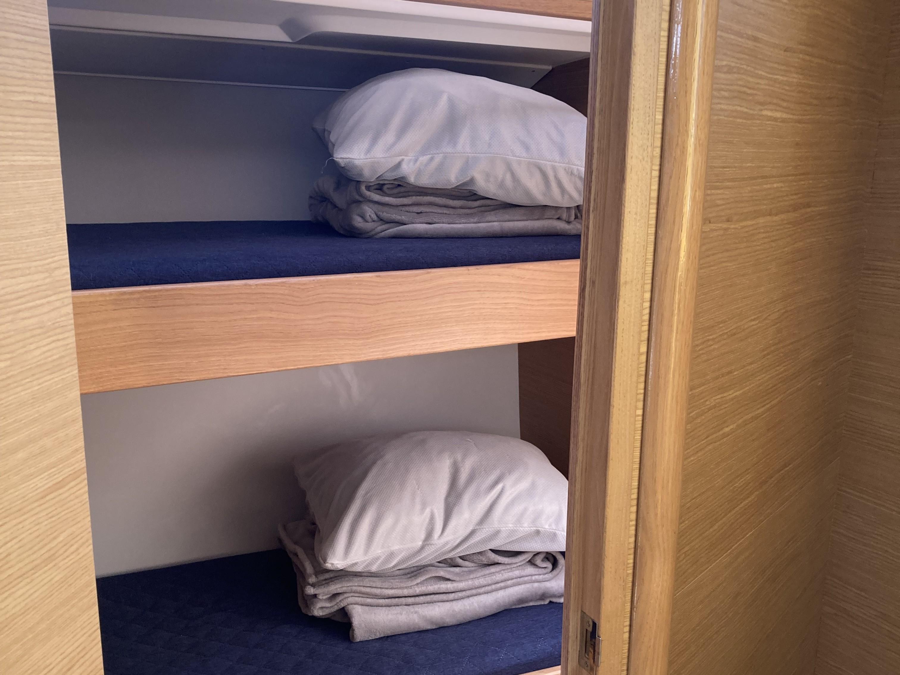 Dufour 460 GL - 5 cab., picture 14