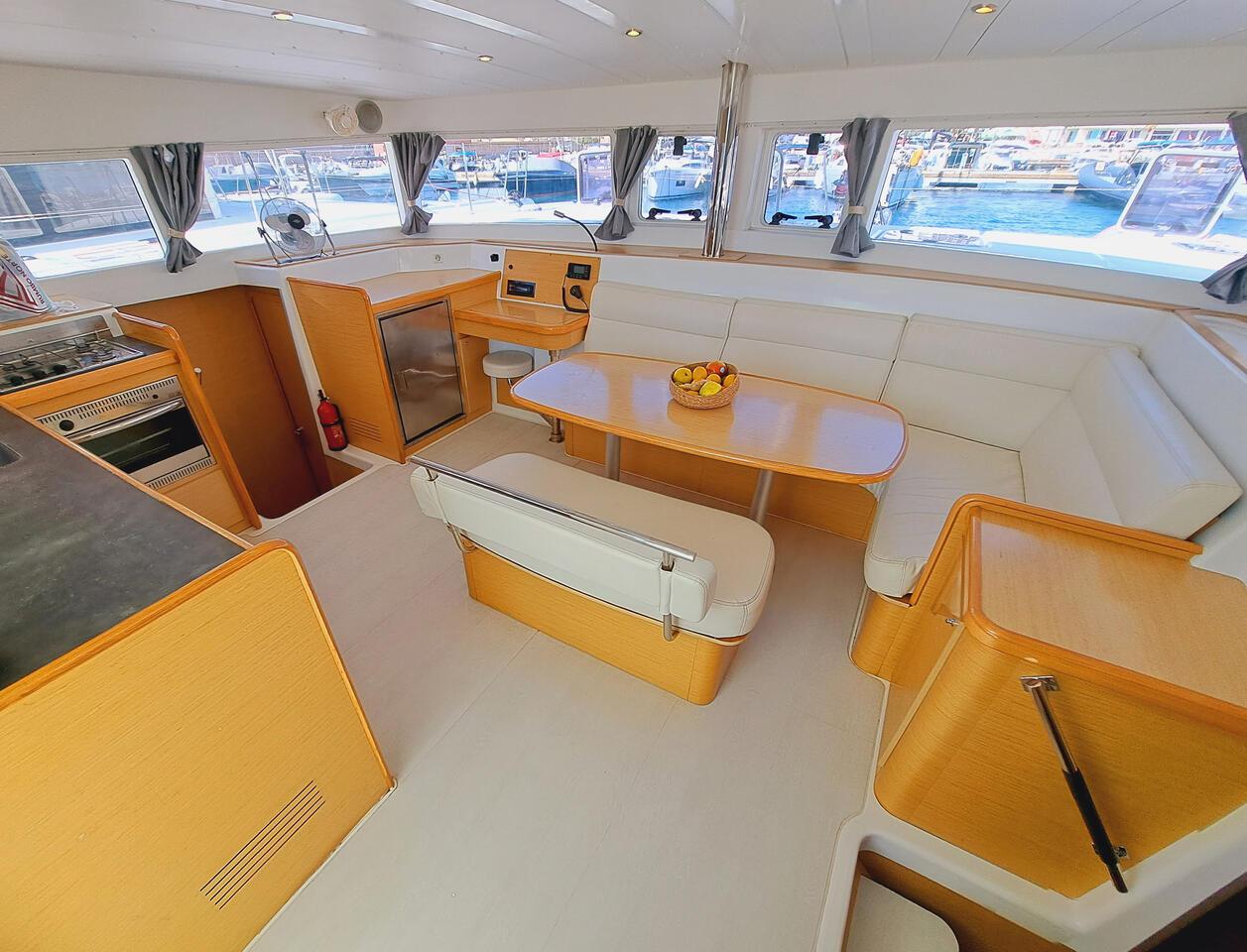 Lagoon 421 - 4 + 2 cab., picture 10