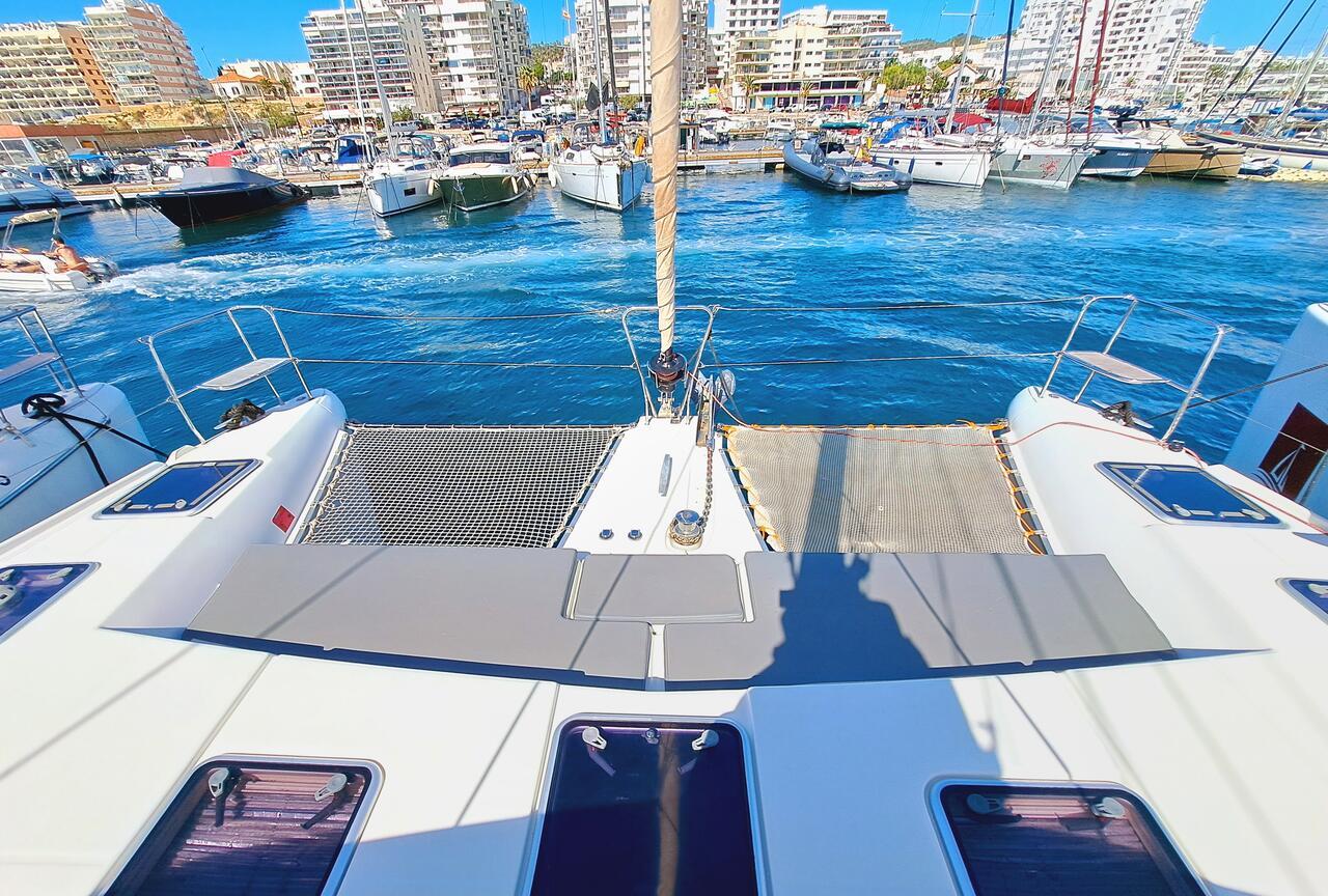 Lagoon 421 - 4 + 2 cab., picture 8