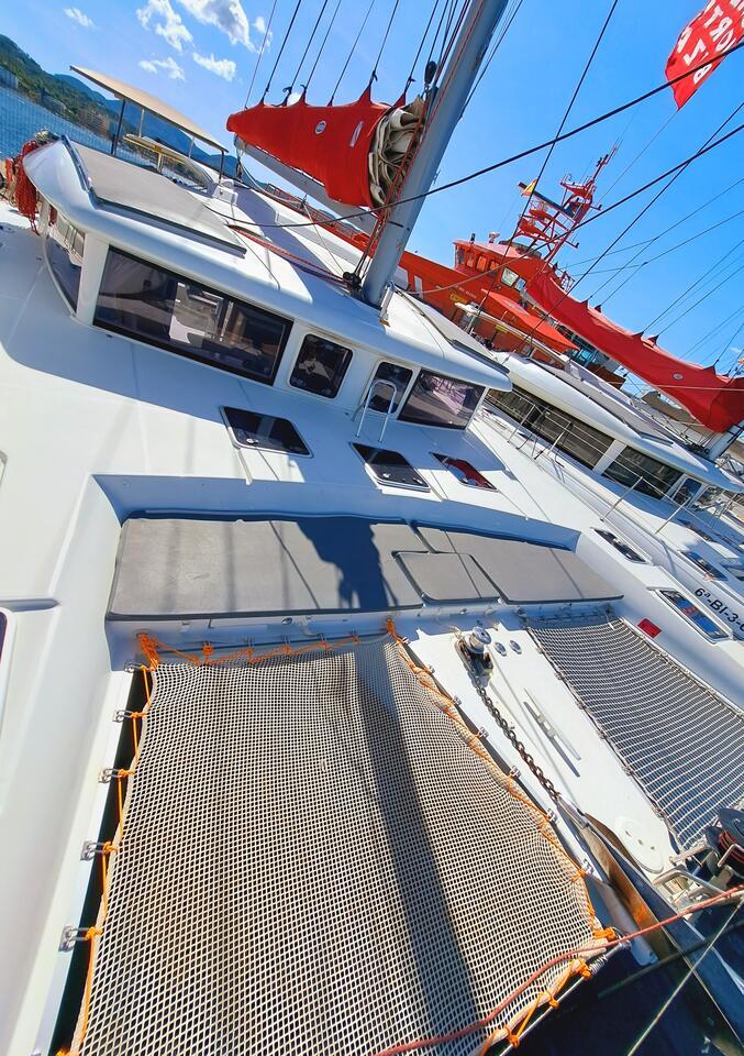 Lagoon 421 - 4 + 2 cab., picture 3