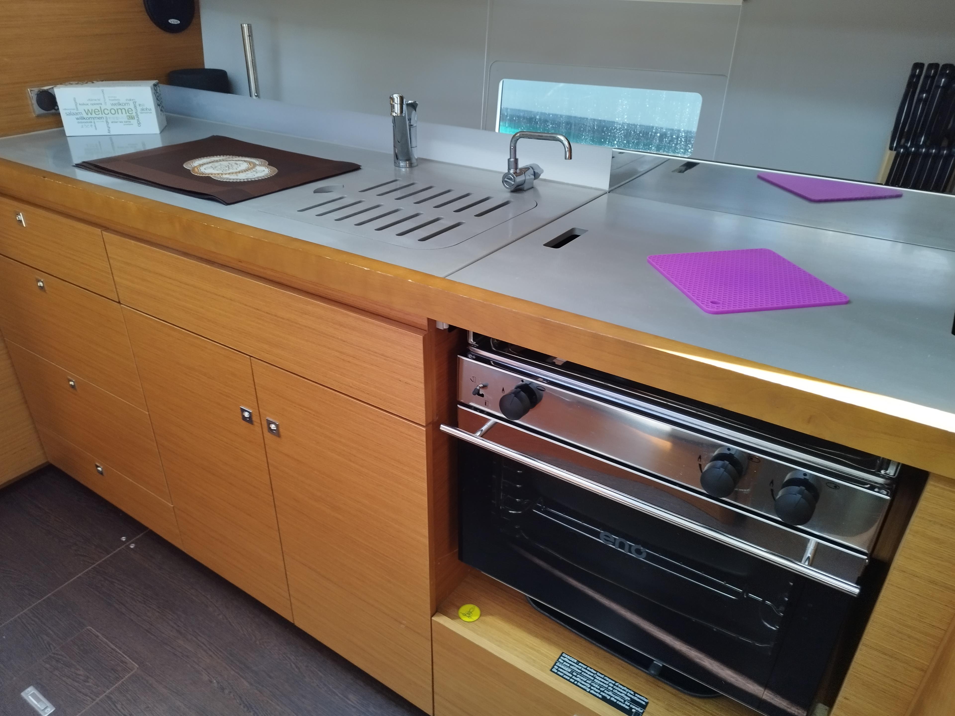 Dufour 430, picture 7