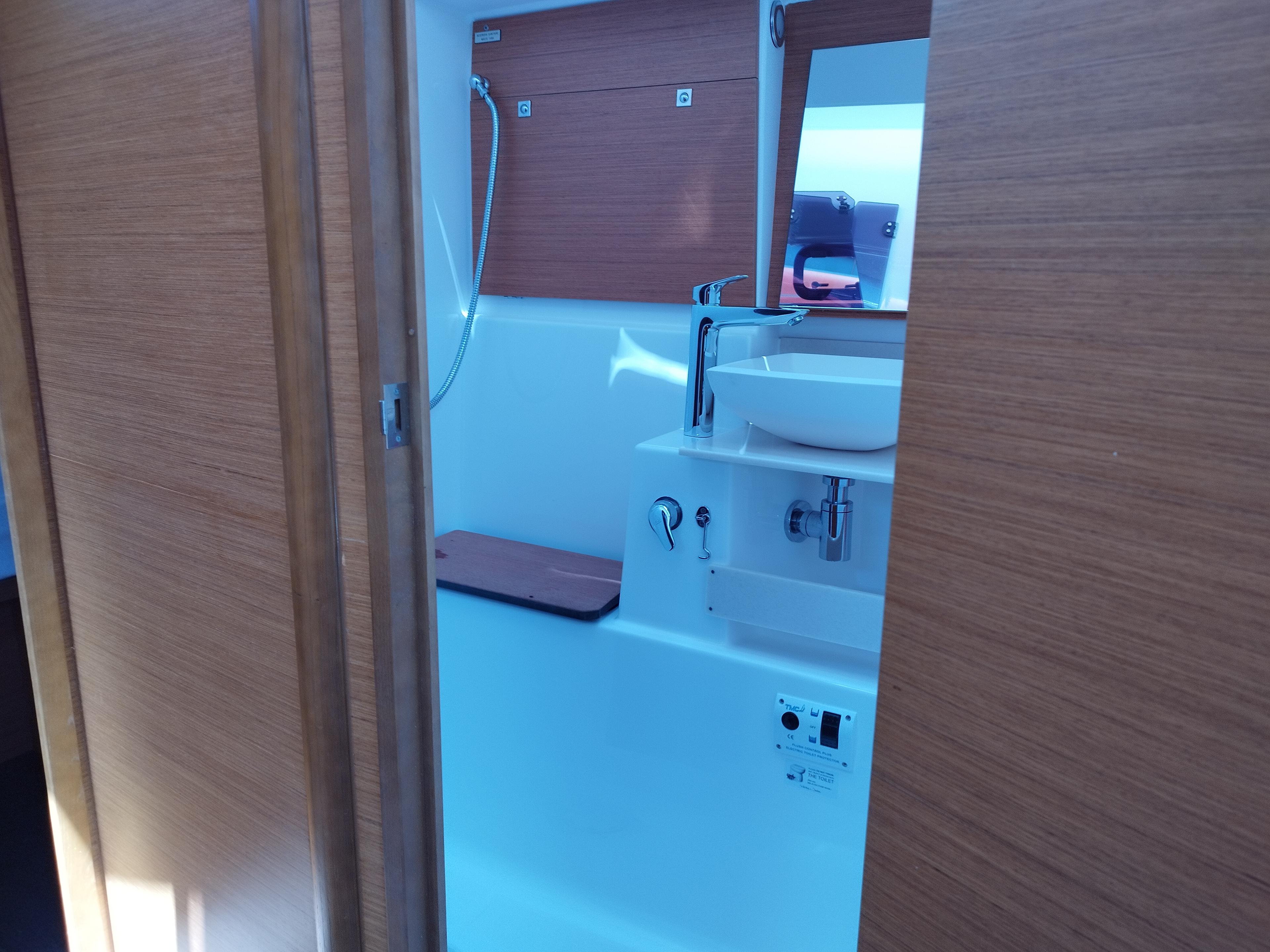 Dufour 430, picture 14