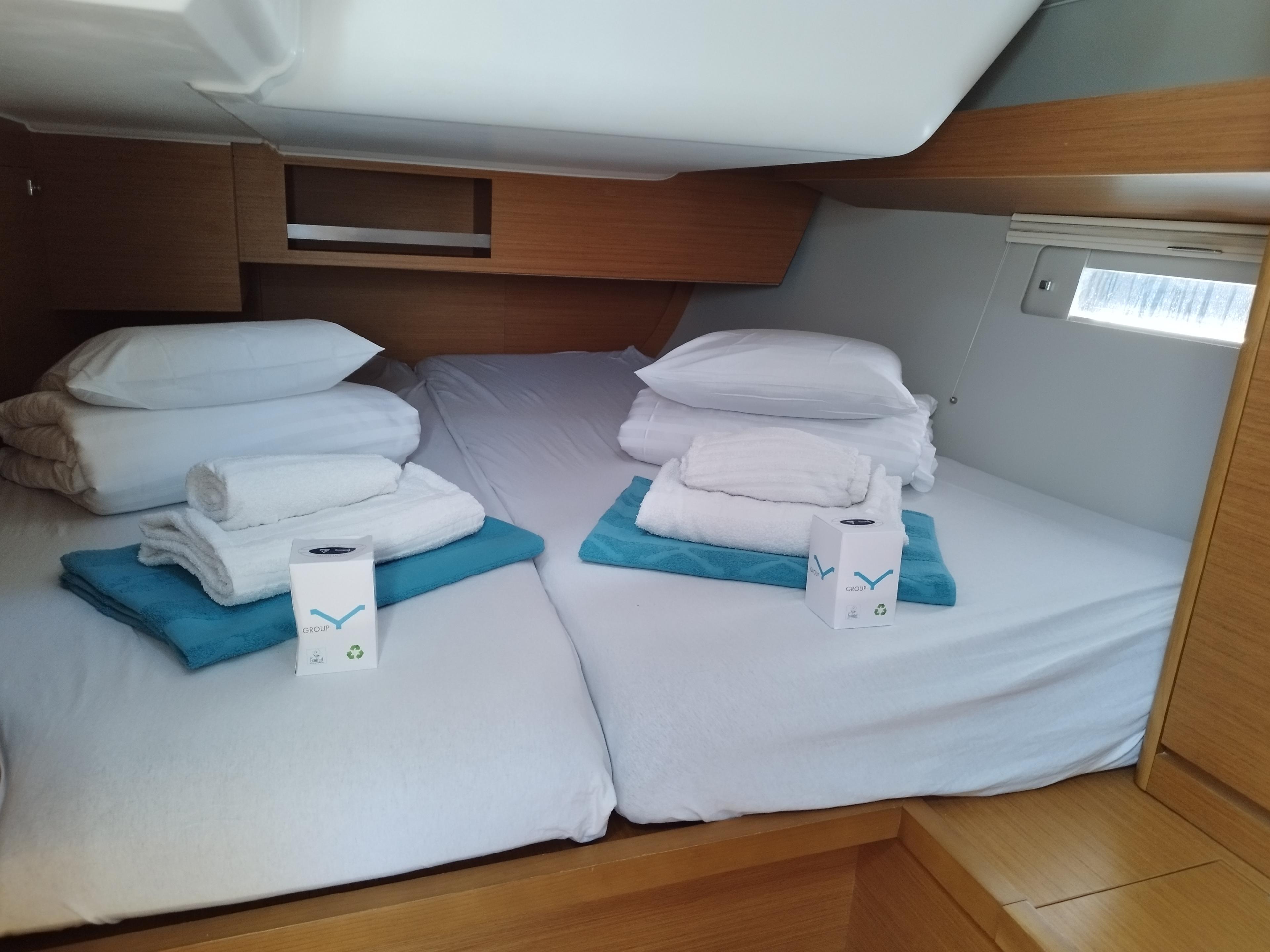 Dufour 430, picture 12