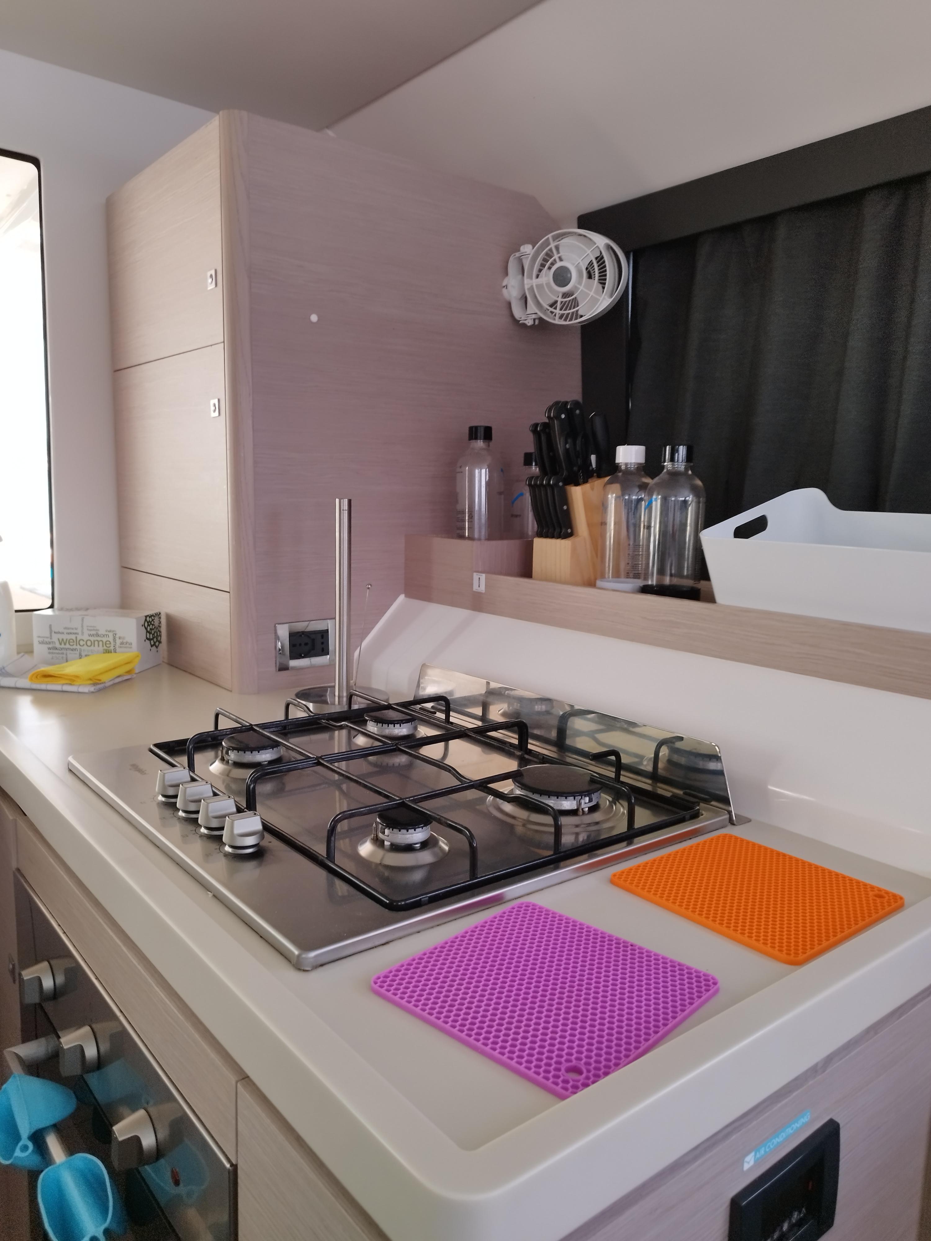 Dufour 48 Catamaran - 5 + 1 cab., picture 16