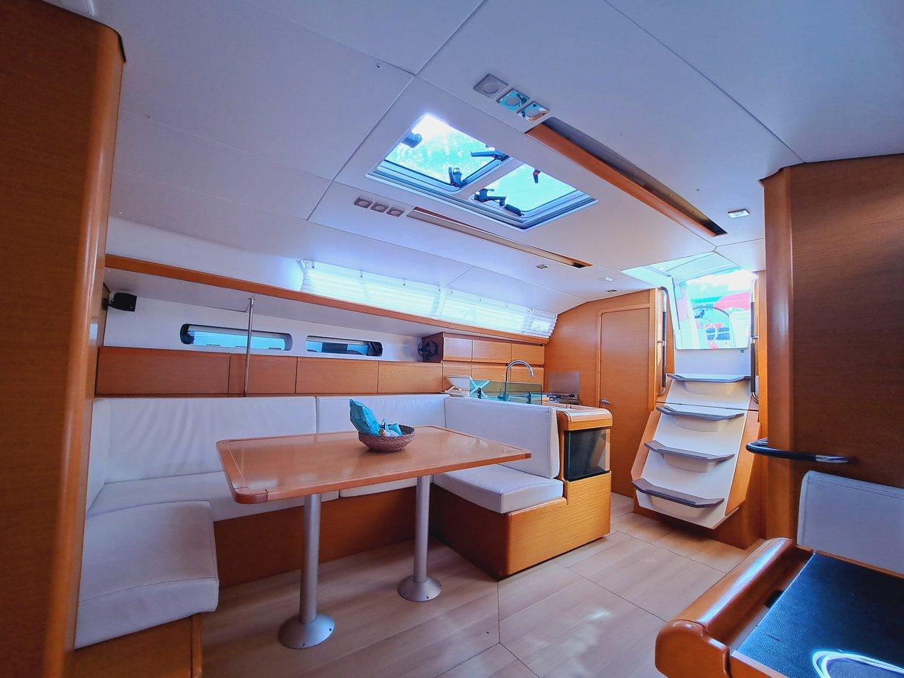Sun Odyssey 449, picture 7