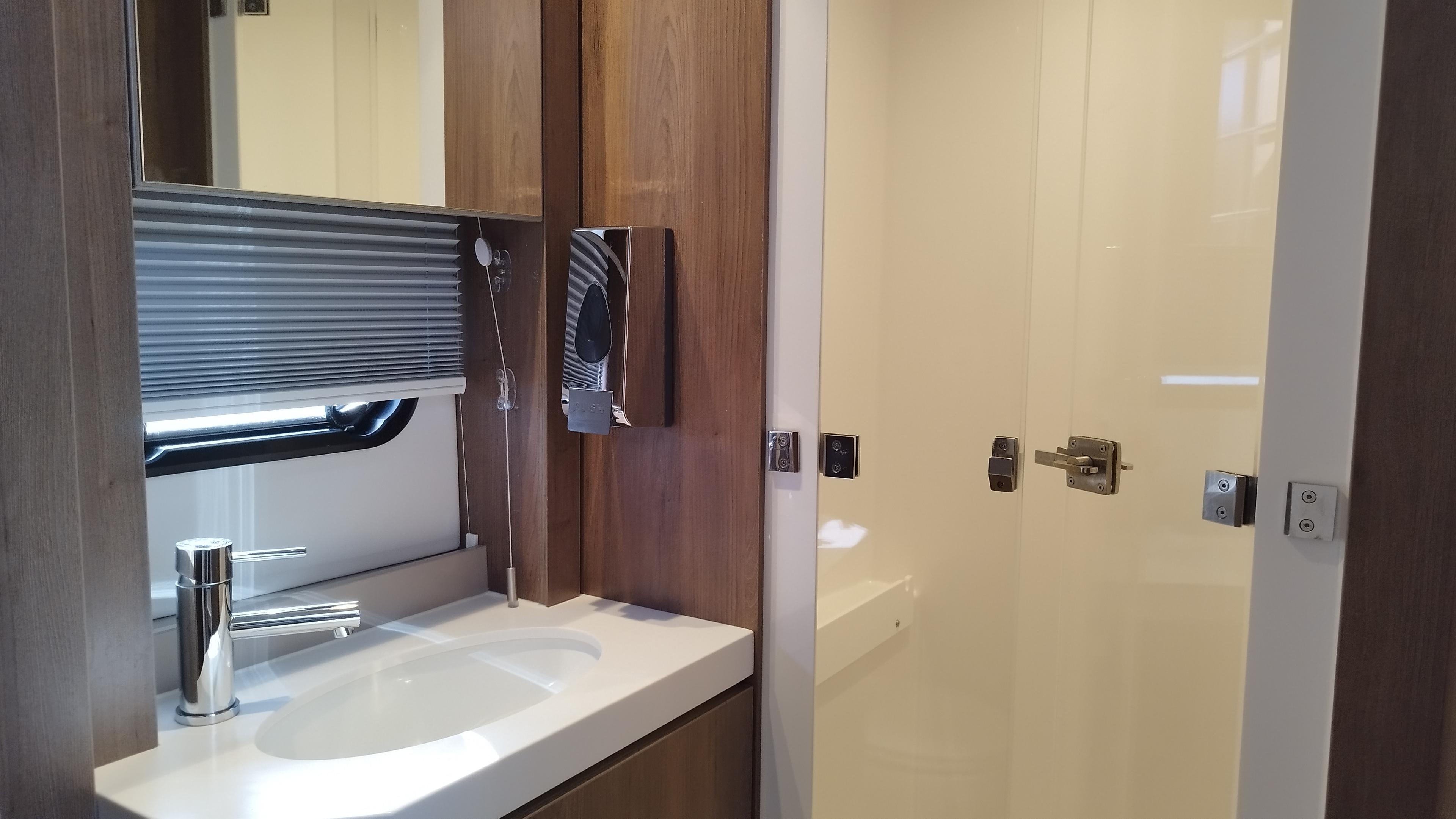 Bali 4.6 - 5 + 1 cab., picture 21