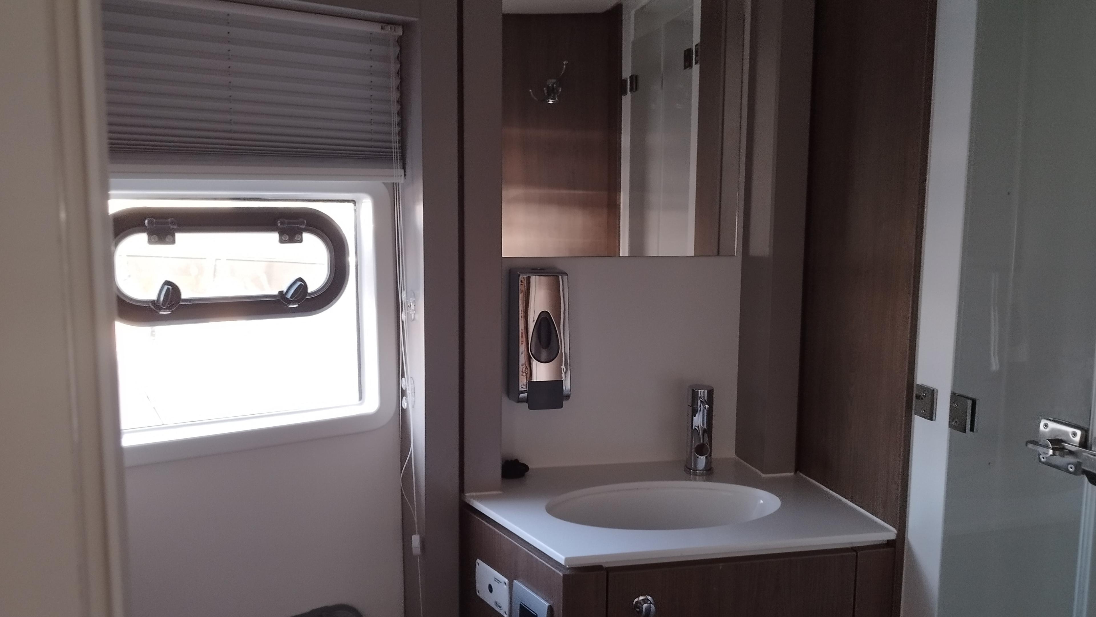 Bali 4.4 - 4 + 1 cab., picture 20