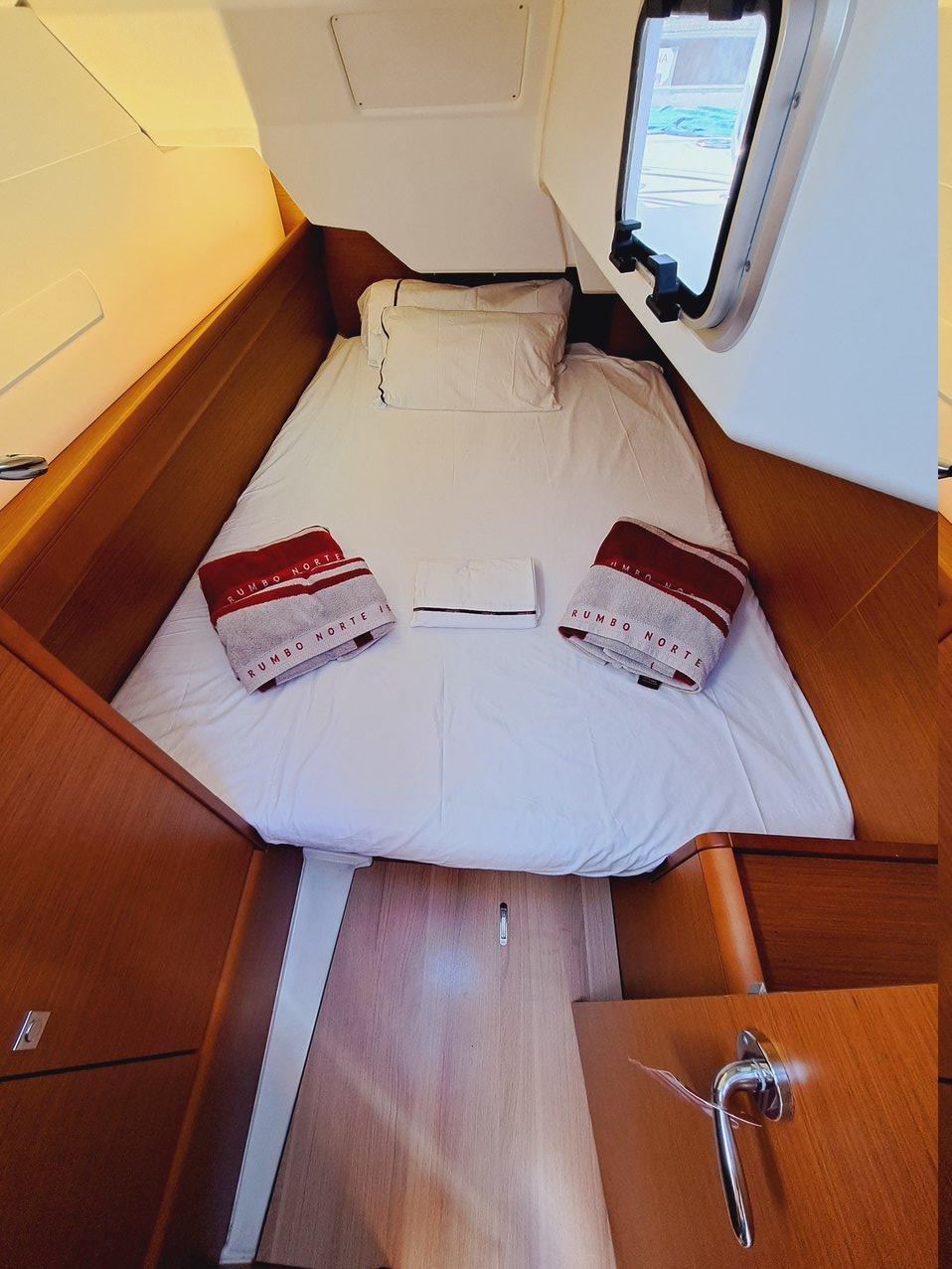 Sun Odyssey 389, picture 12