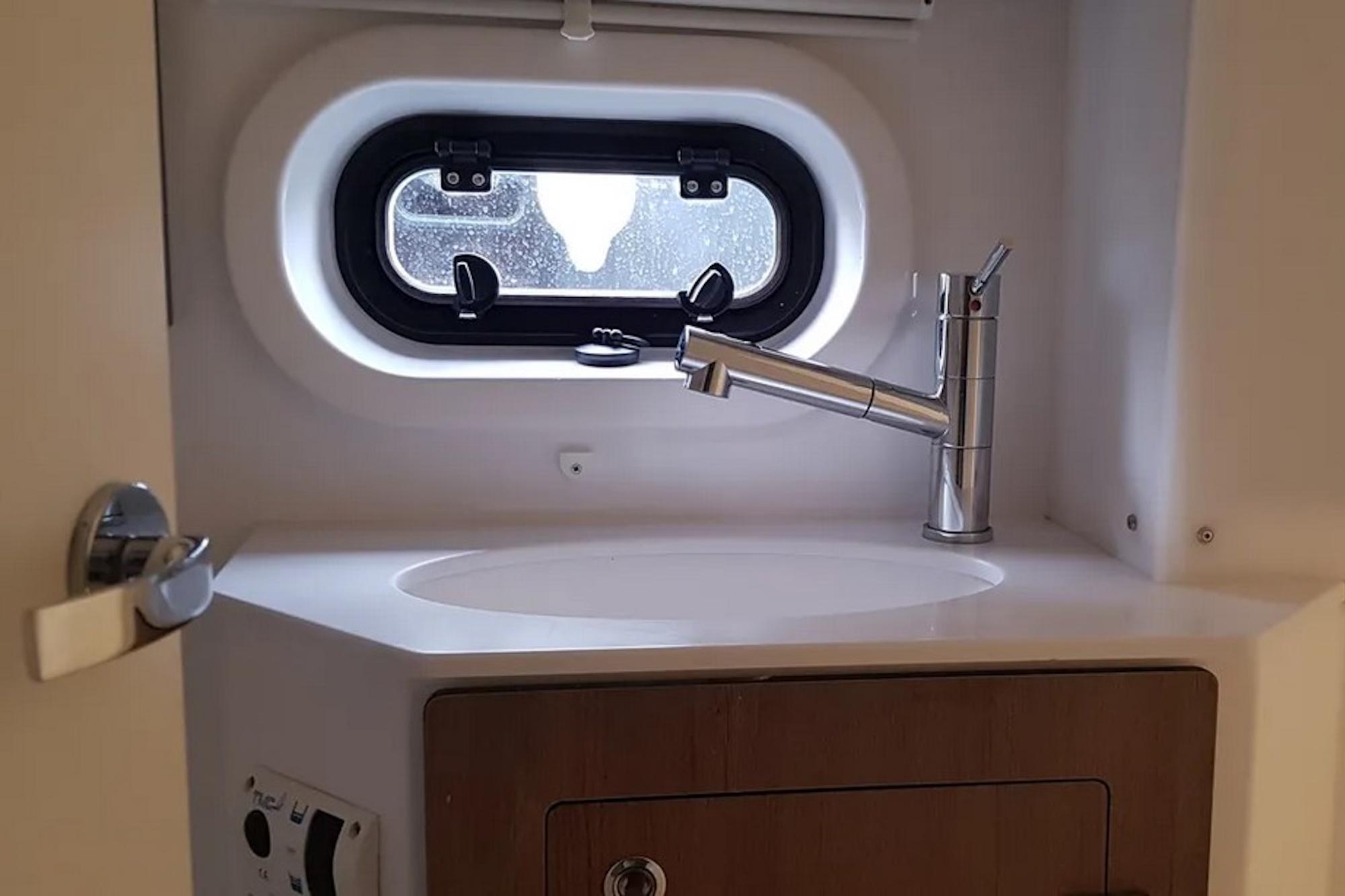 Bali 4.2 - 4 + 1 cab., picture 27