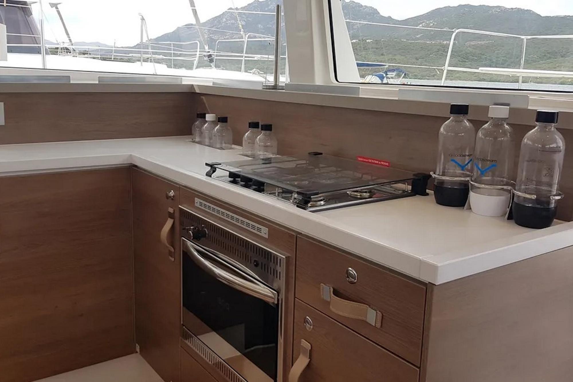 Bali 4.2 - 4 + 1 cab., picture 19