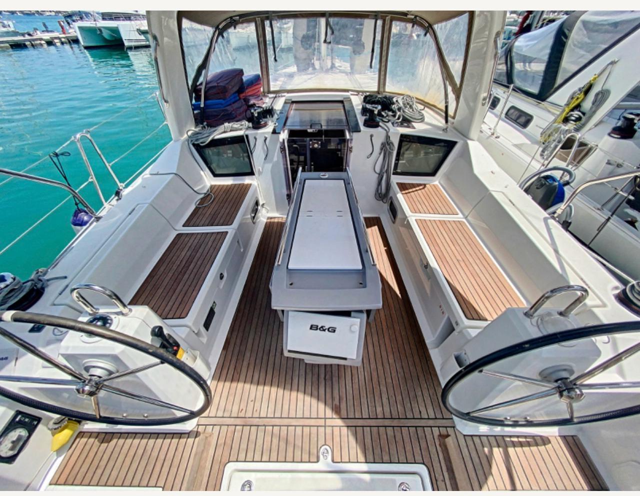 Oceanis 41.1, picture 6