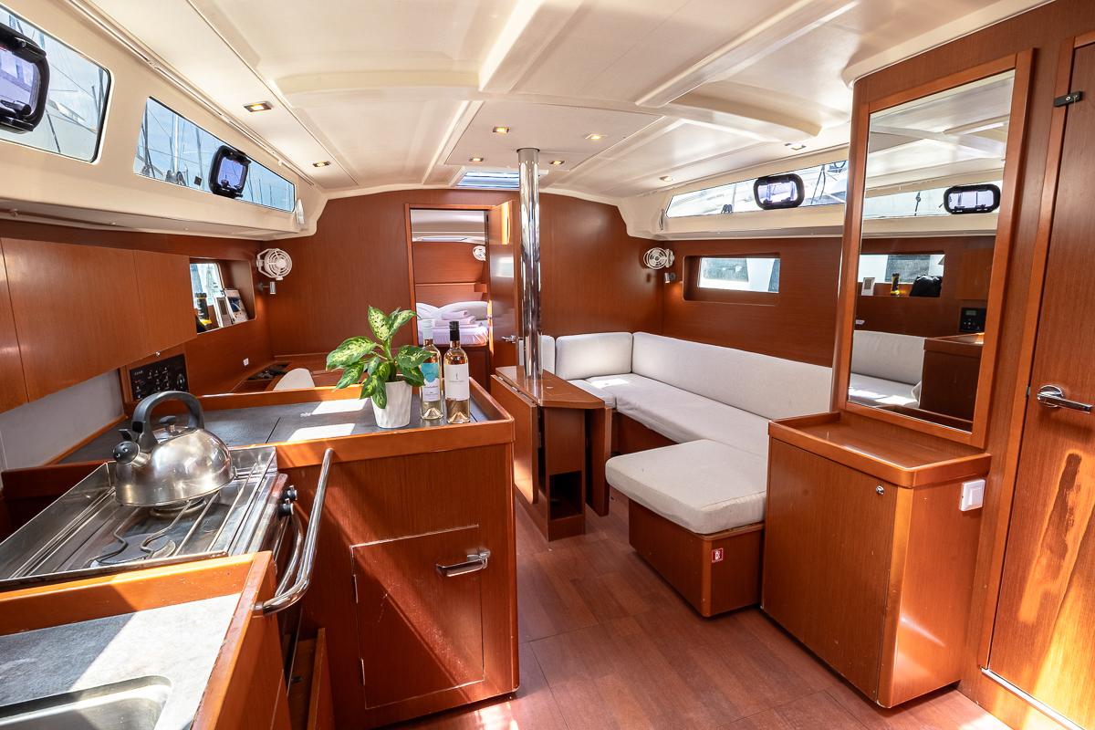 Oceanis 41.1, picture 10