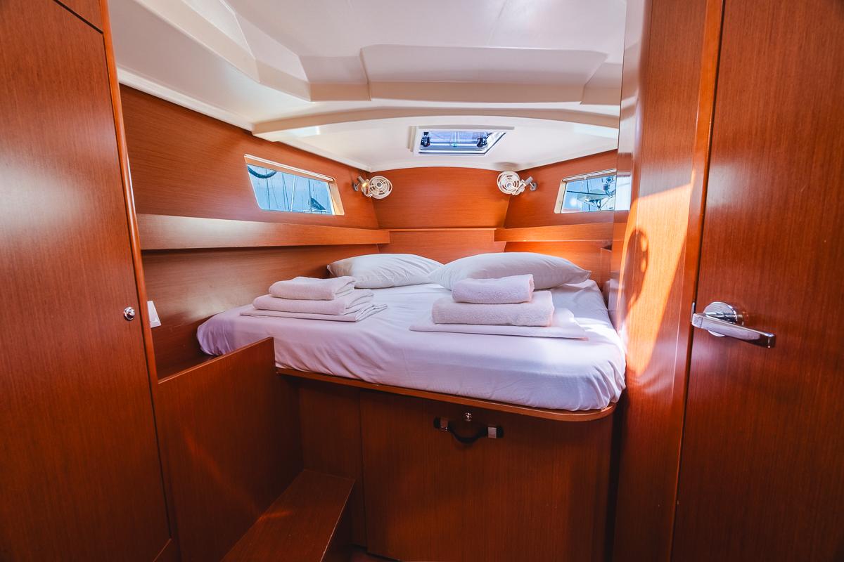 Oceanis 41.1, picture 13