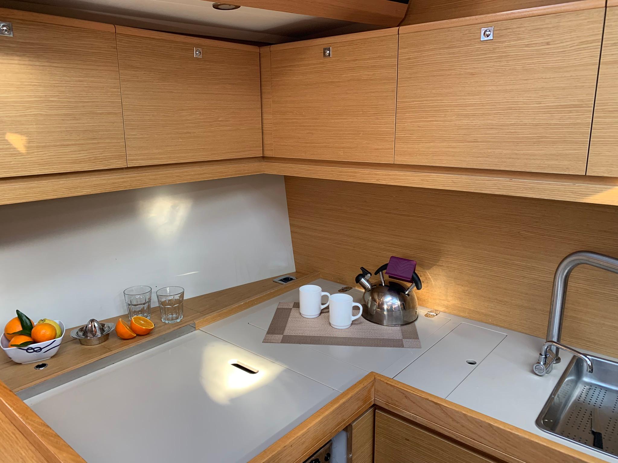 Dufour 520 GL, picture 17