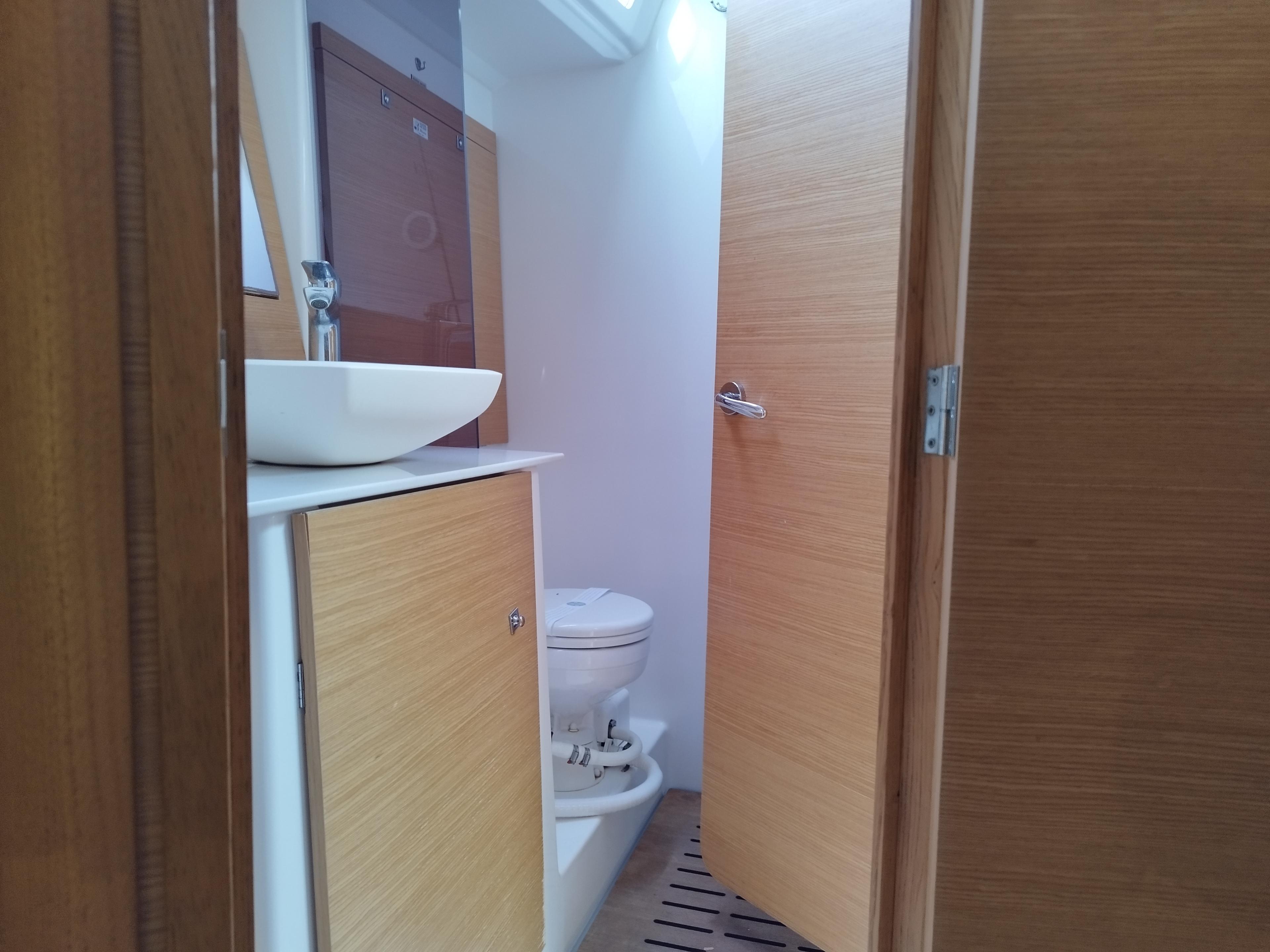 Dufour 520 GL, picture 30