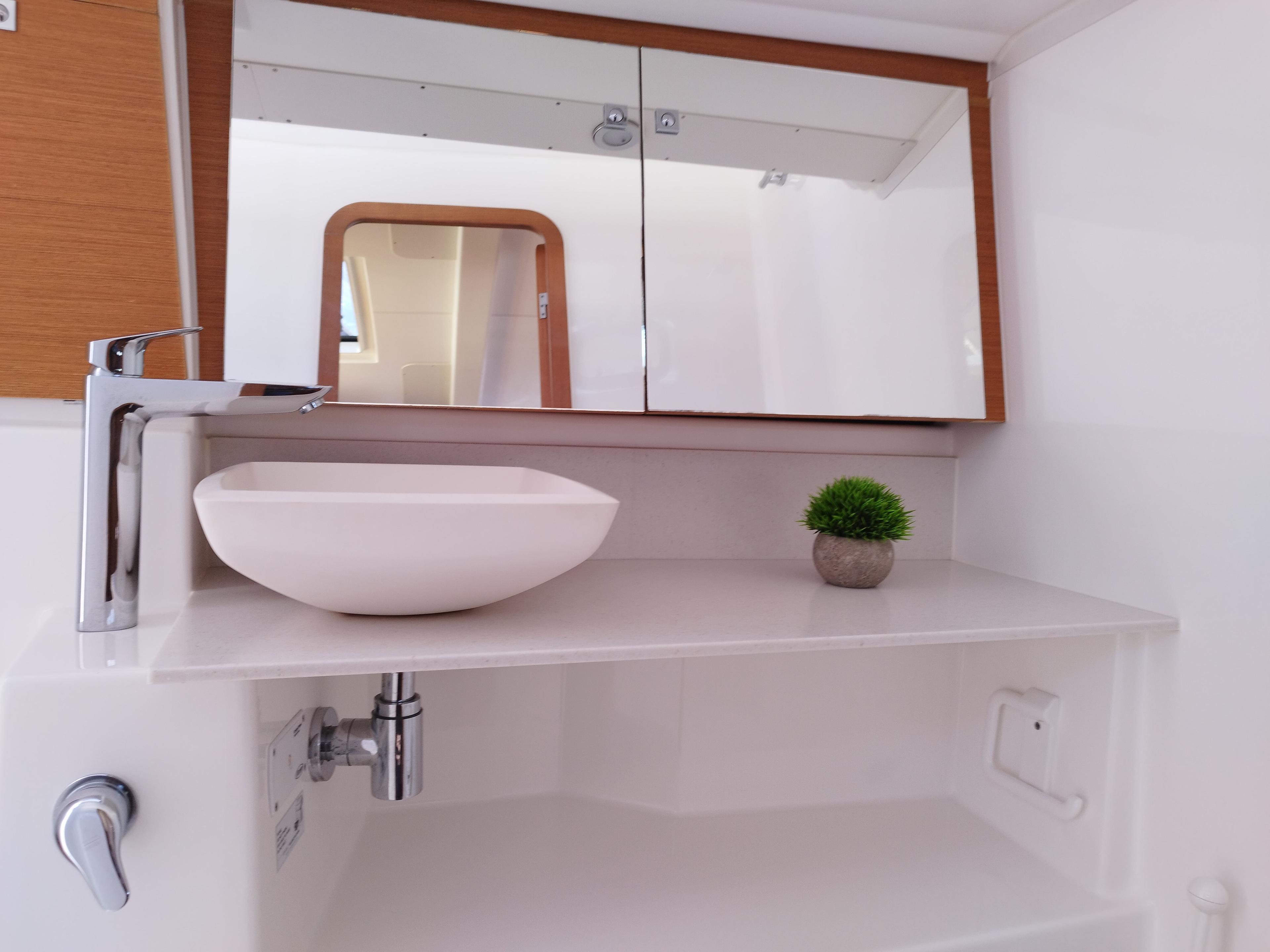 Dufour 412, picture 19