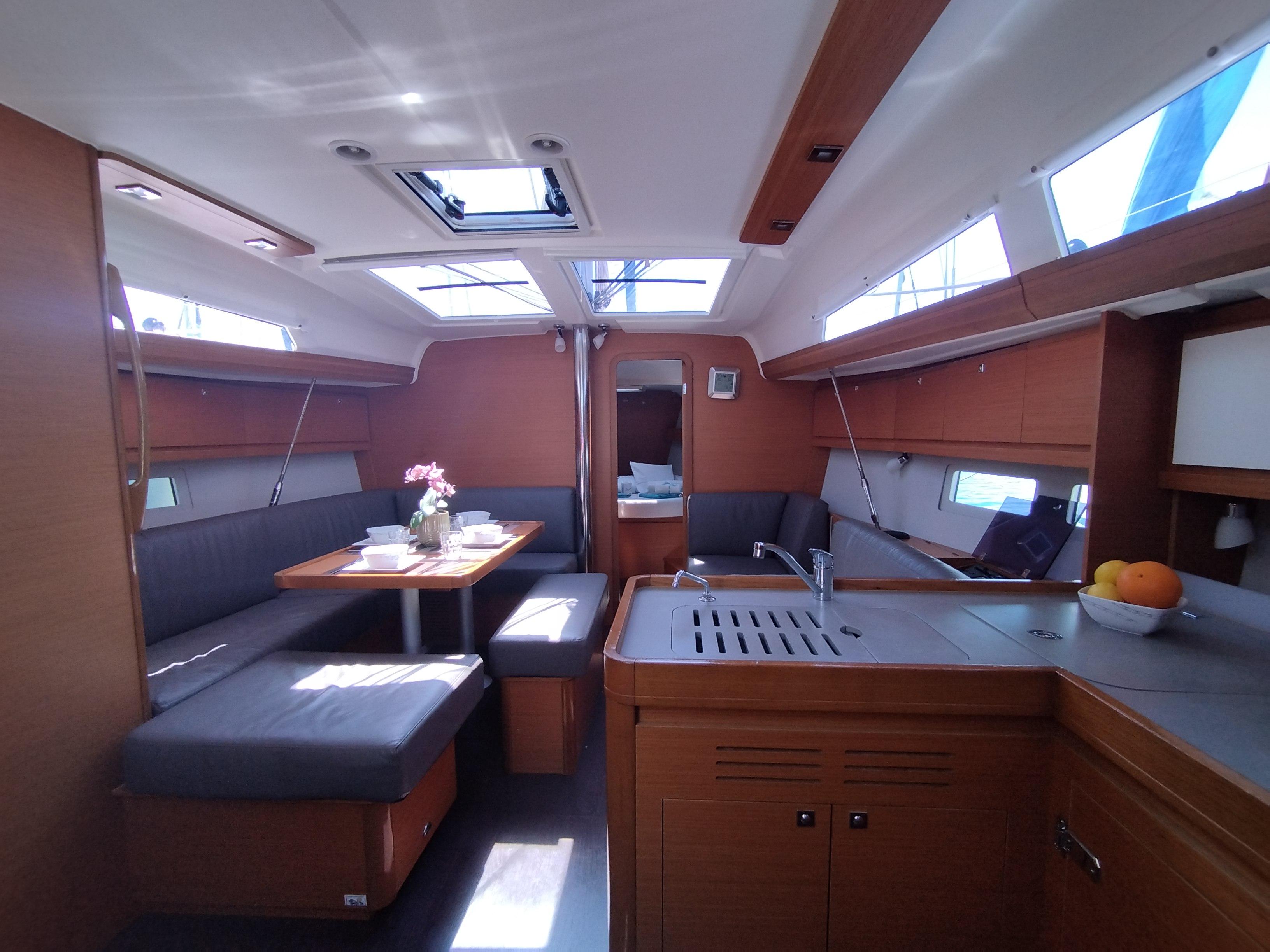 Dufour 412, picture 13