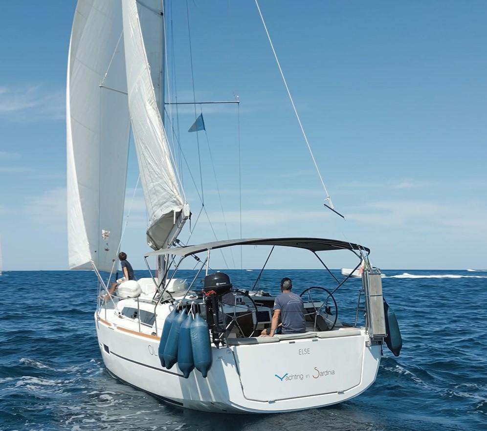 Dufour 360 GL - 3 cab., picture 4