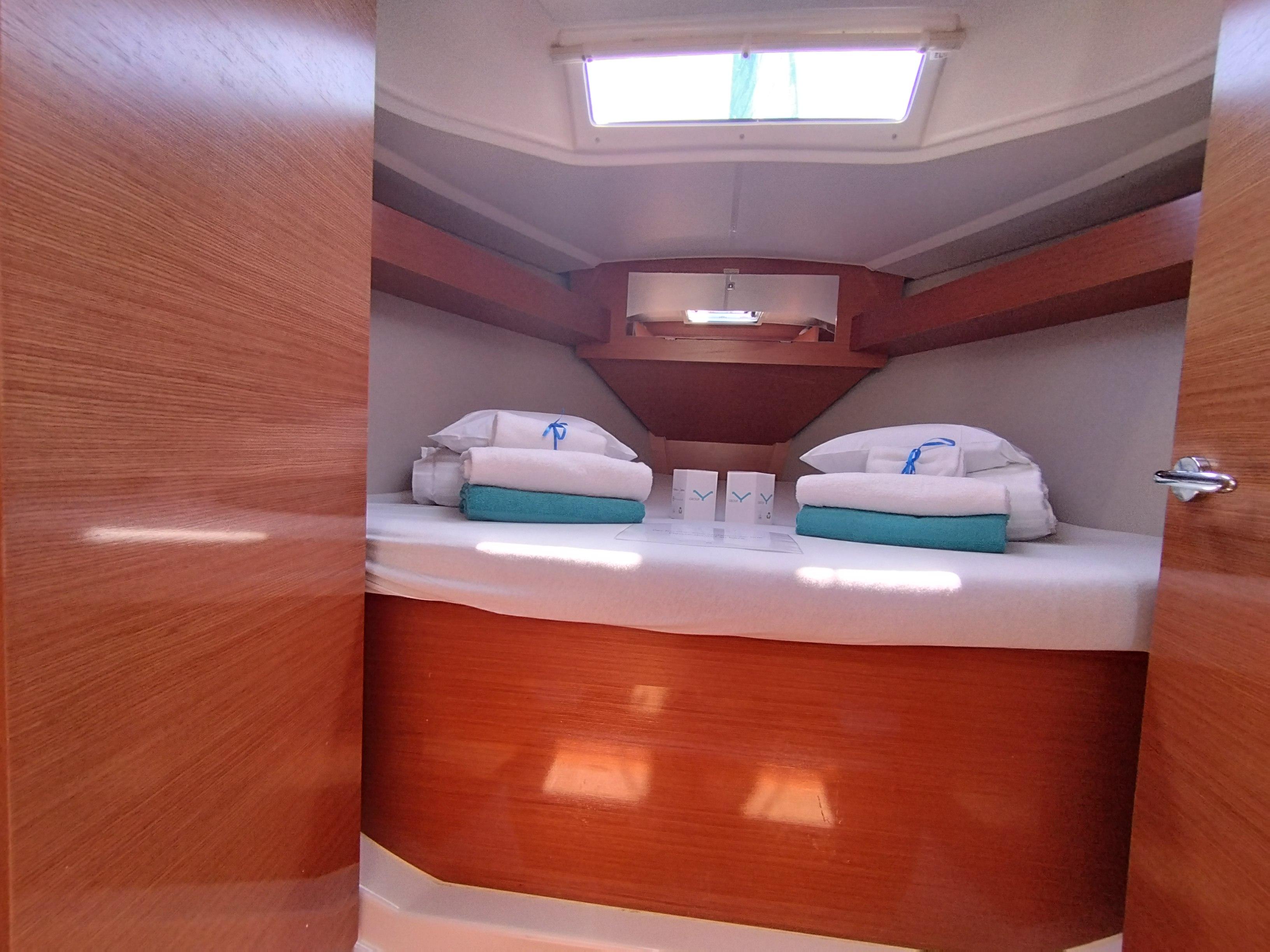 Dufour 360 GL - 3 cab., picture 9