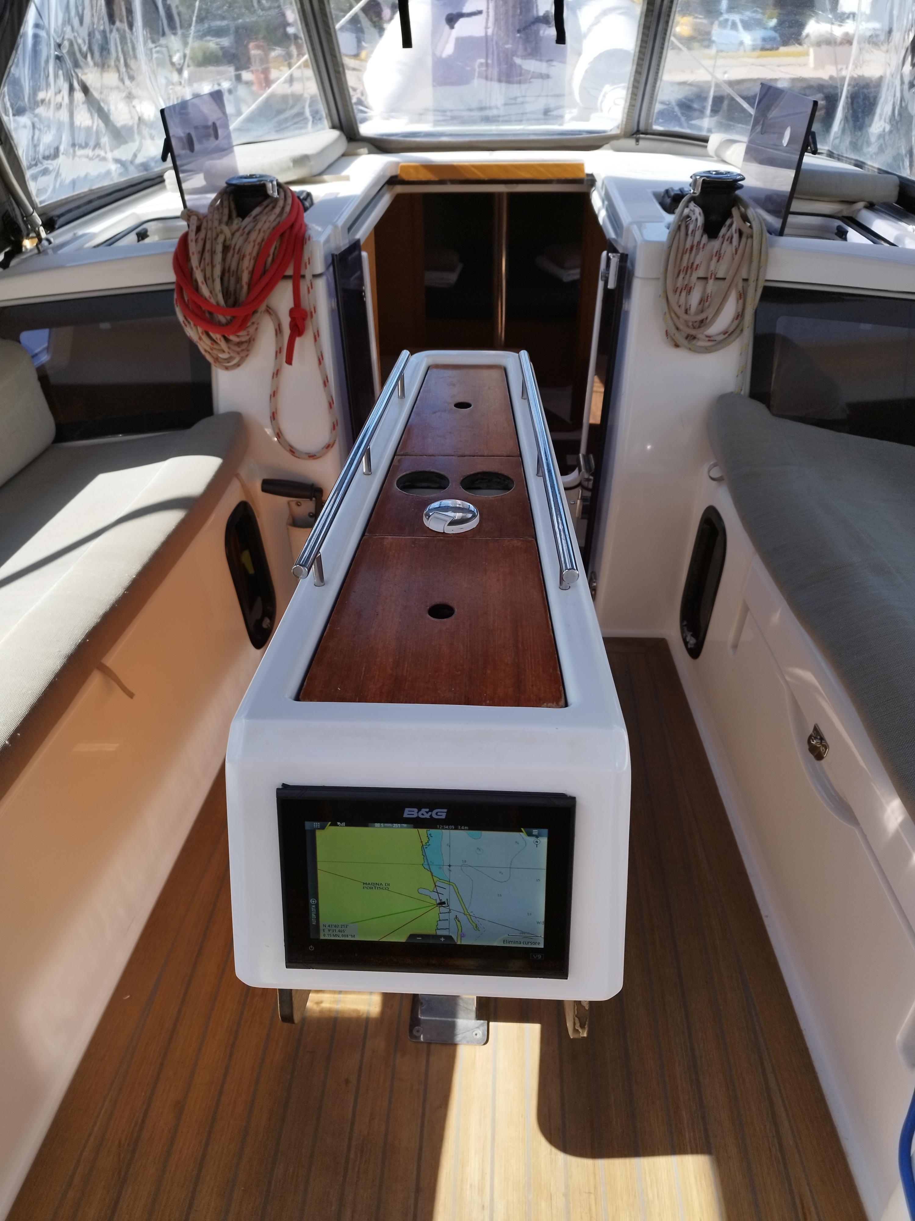 Dufour 360 GL - 3 cab., picture 7