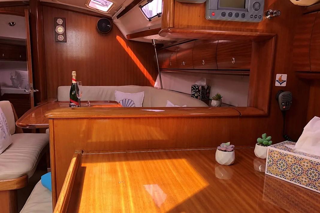 Bavaria 38, picture 5