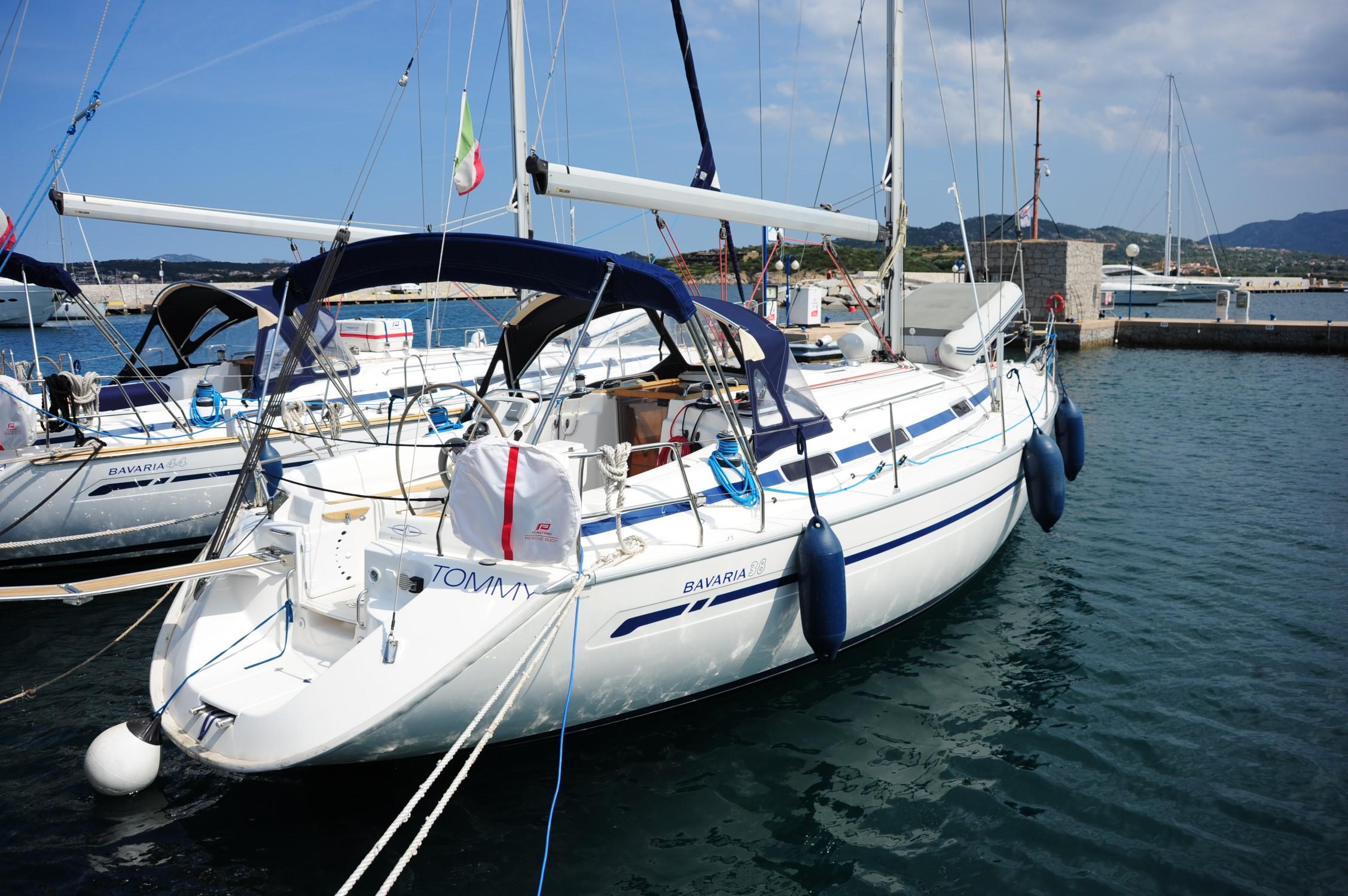 Bavaria 38, picture 4