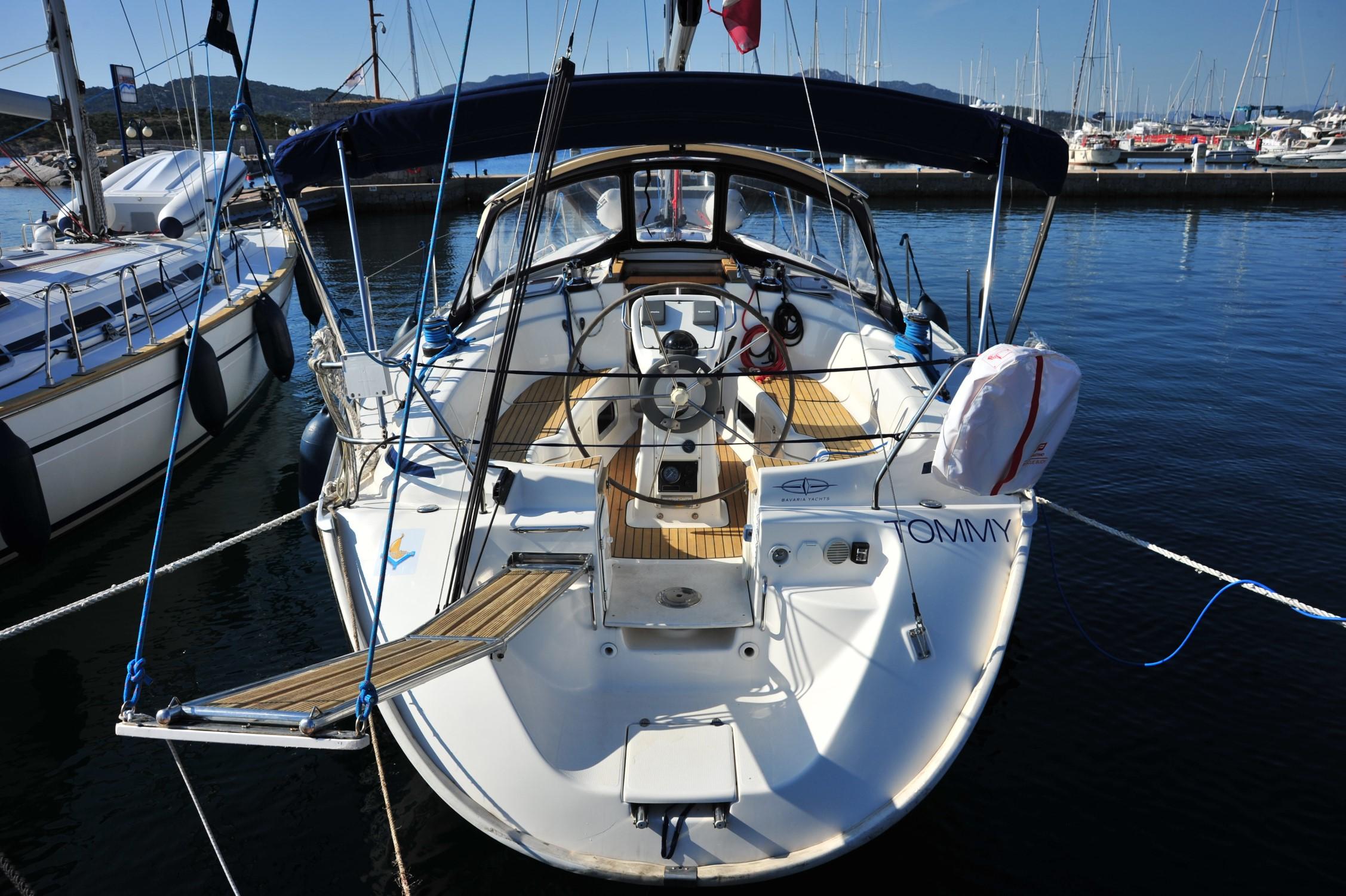 Bavaria 38, picture 3