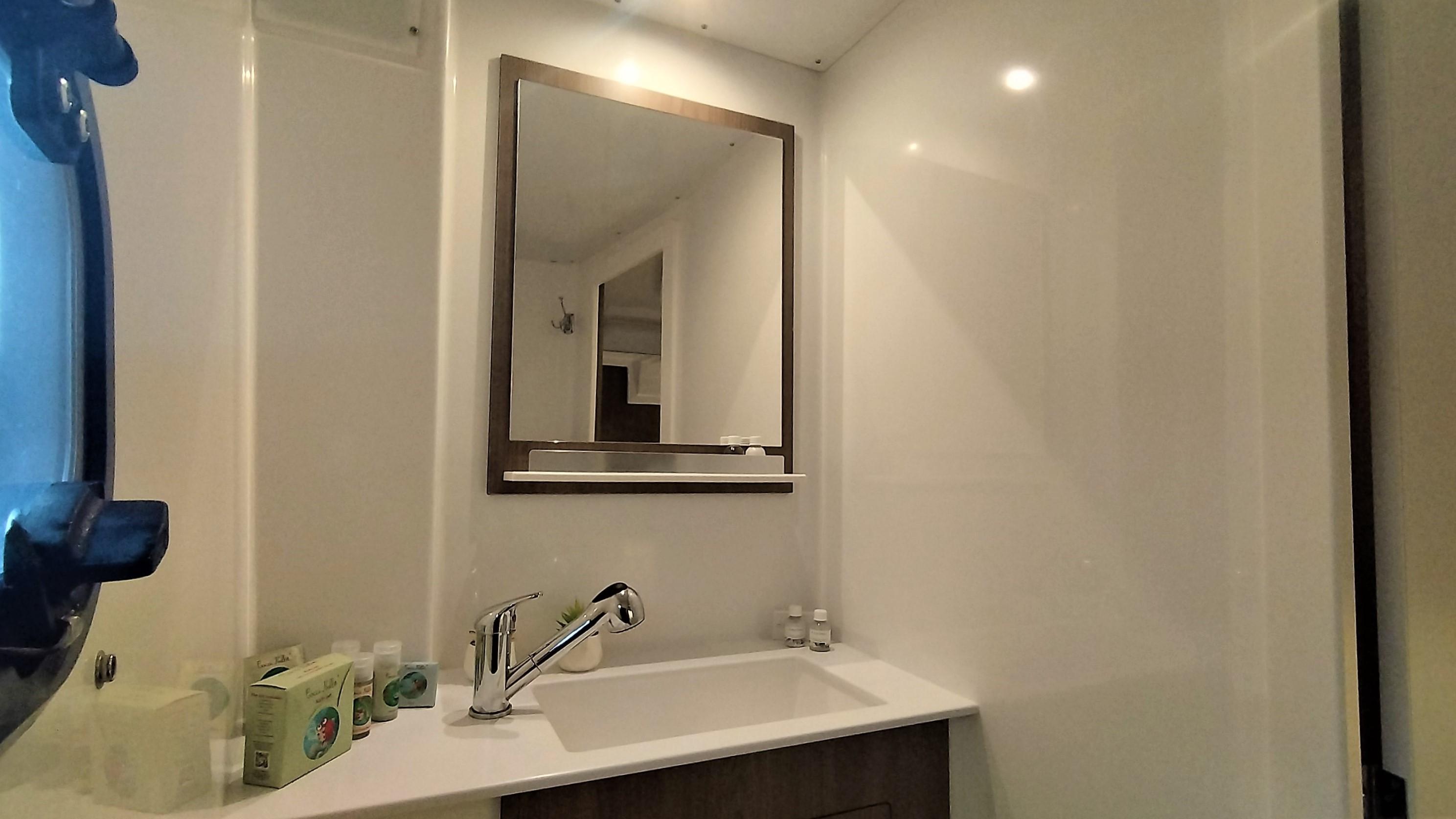 Bavaria 38, picture 13