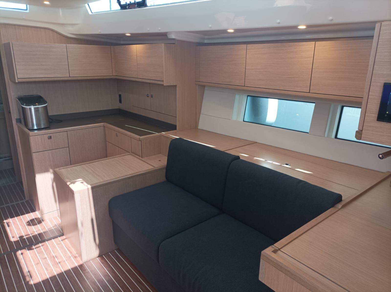 Bavaria C57 - 5 + 1 cab., picture 5