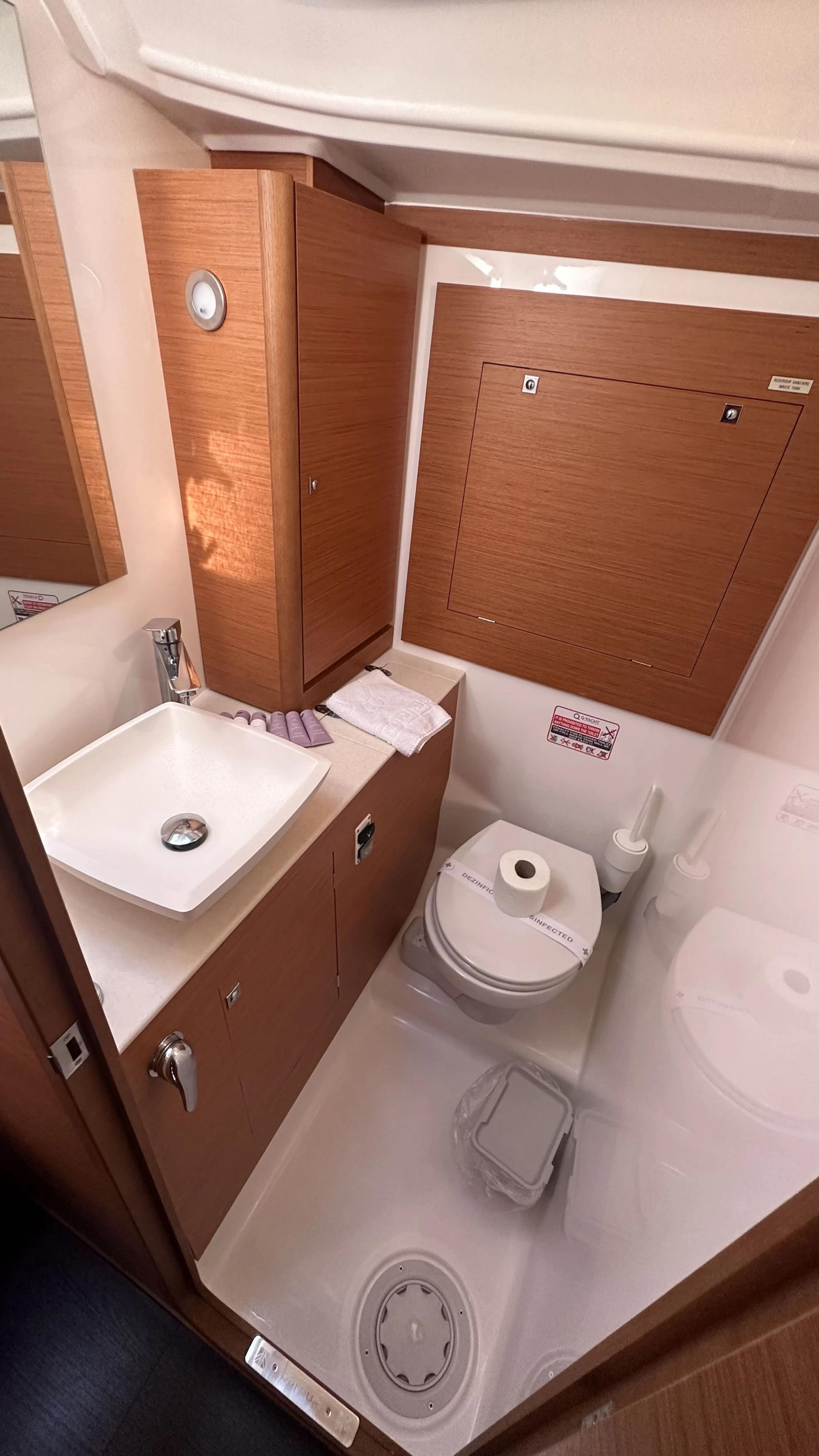 Dufour 390 GL, picture 16