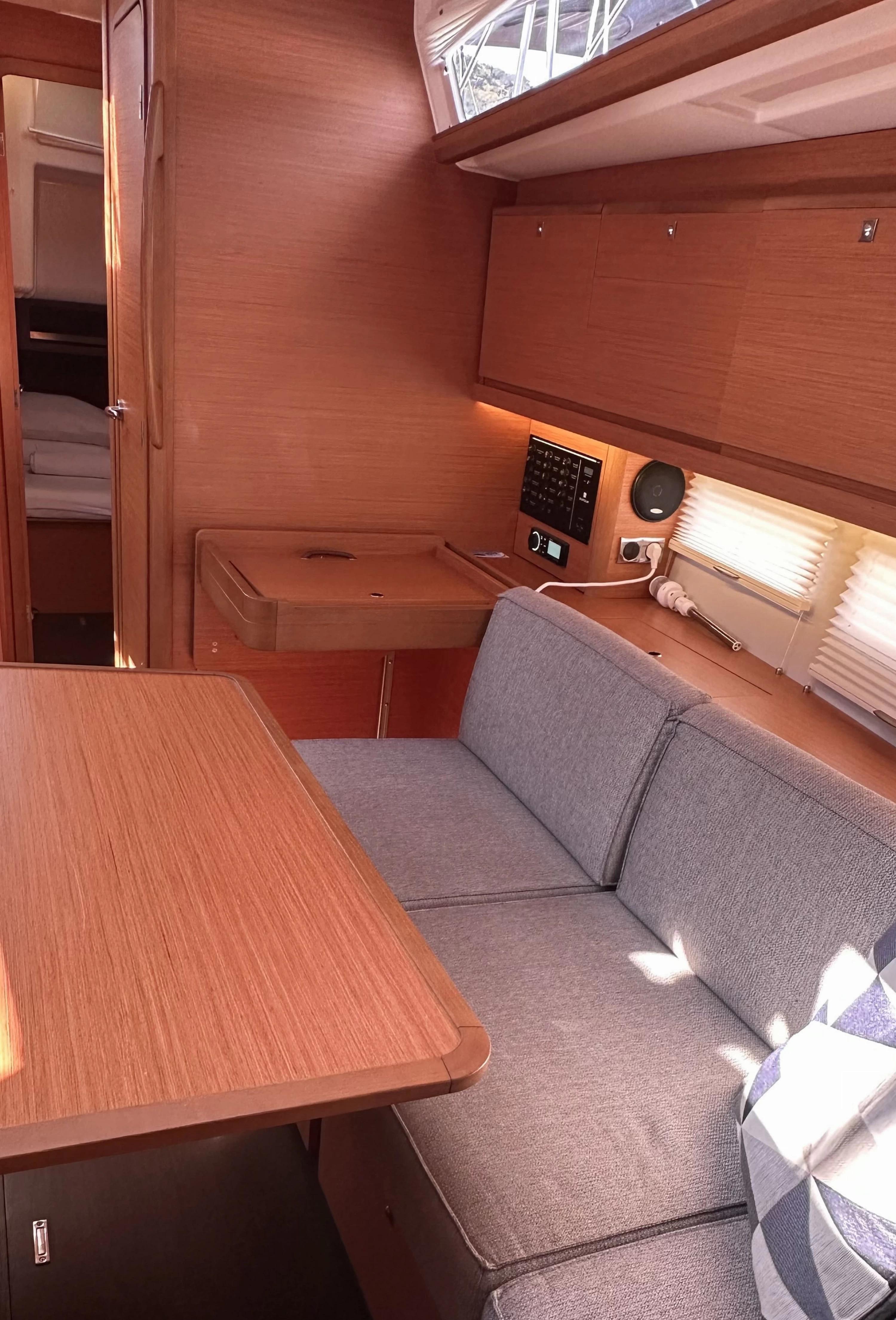 Dufour 390 GL, picture 11