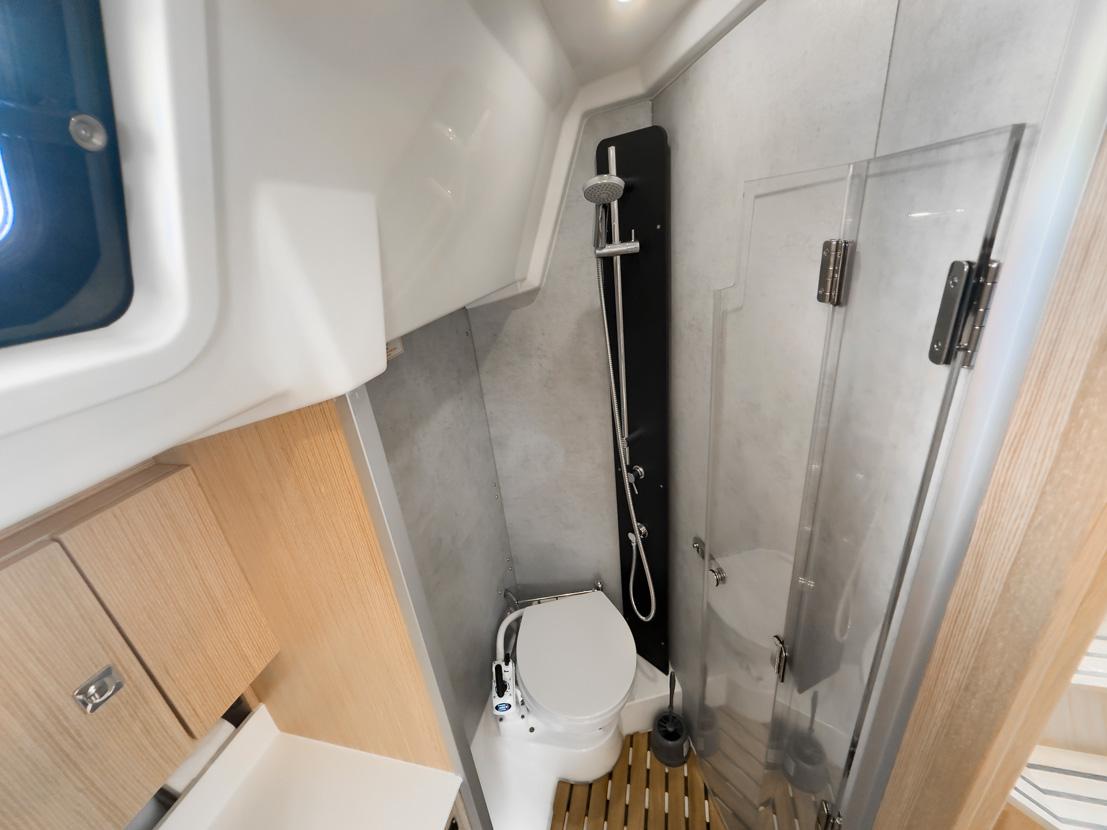 Bavaria C38, picture 28