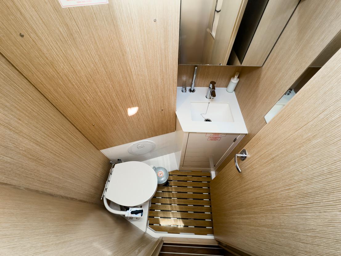 Bavaria C38, picture 25