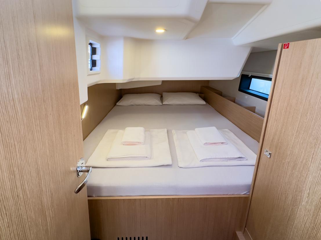 Bavaria C38, picture 24