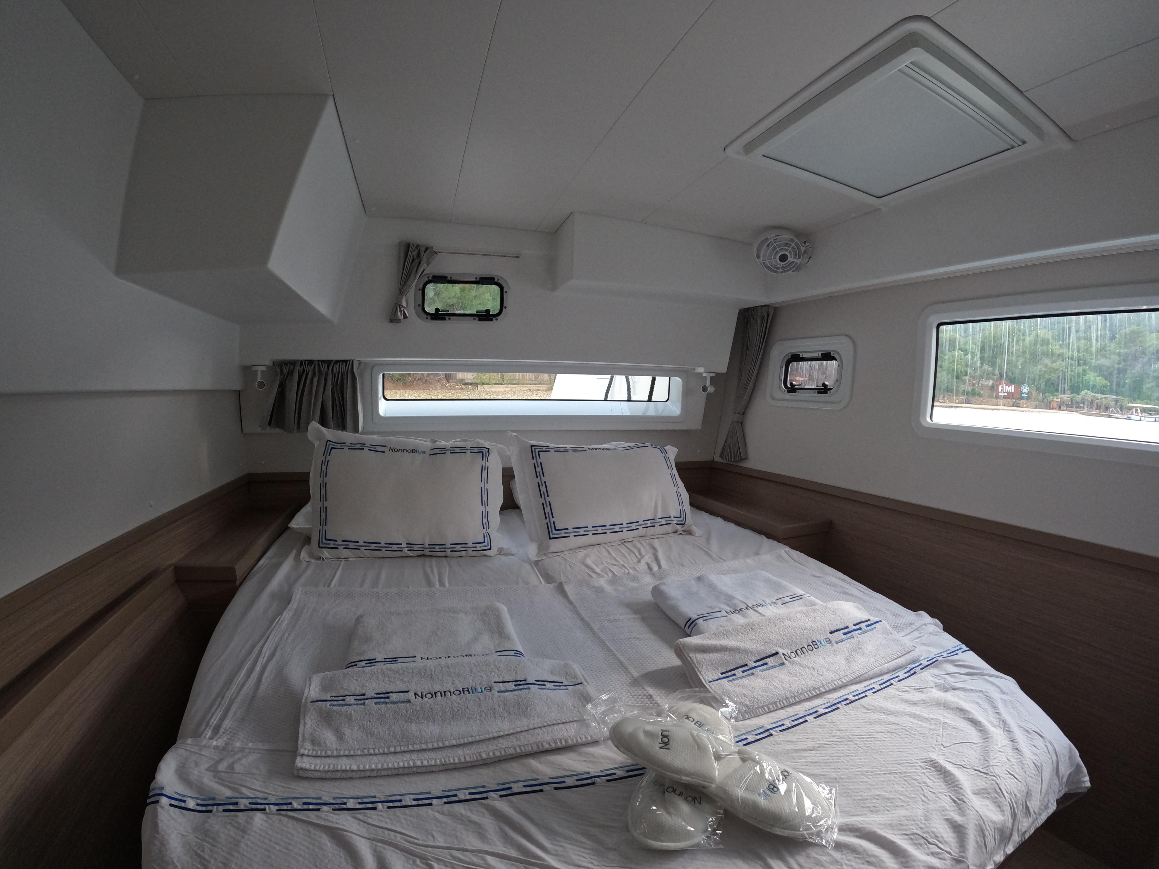 Lagoon 42 - 4 + 2 cab., picture 4