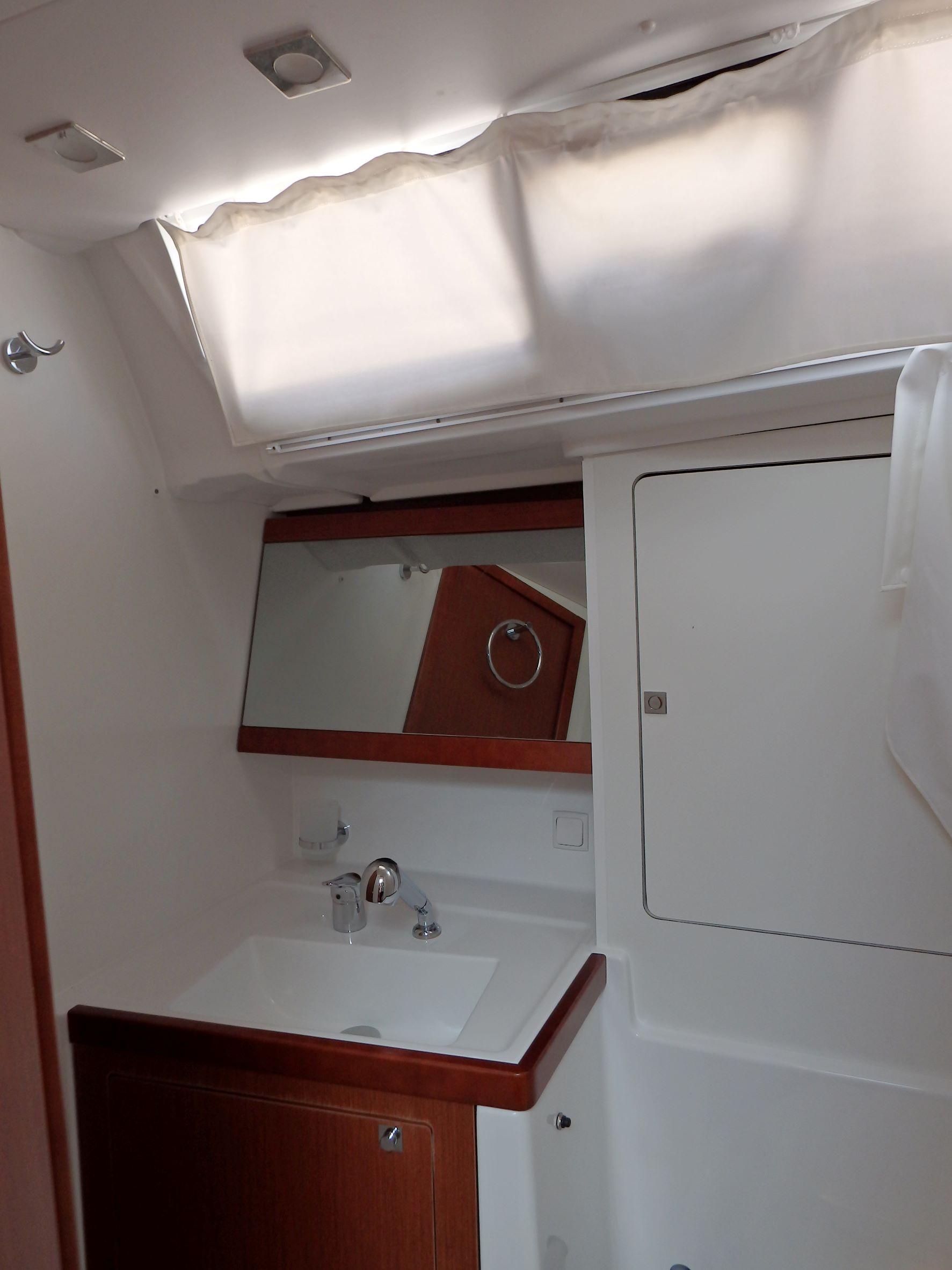 Oceanis 48 - 5 cab., picture 17