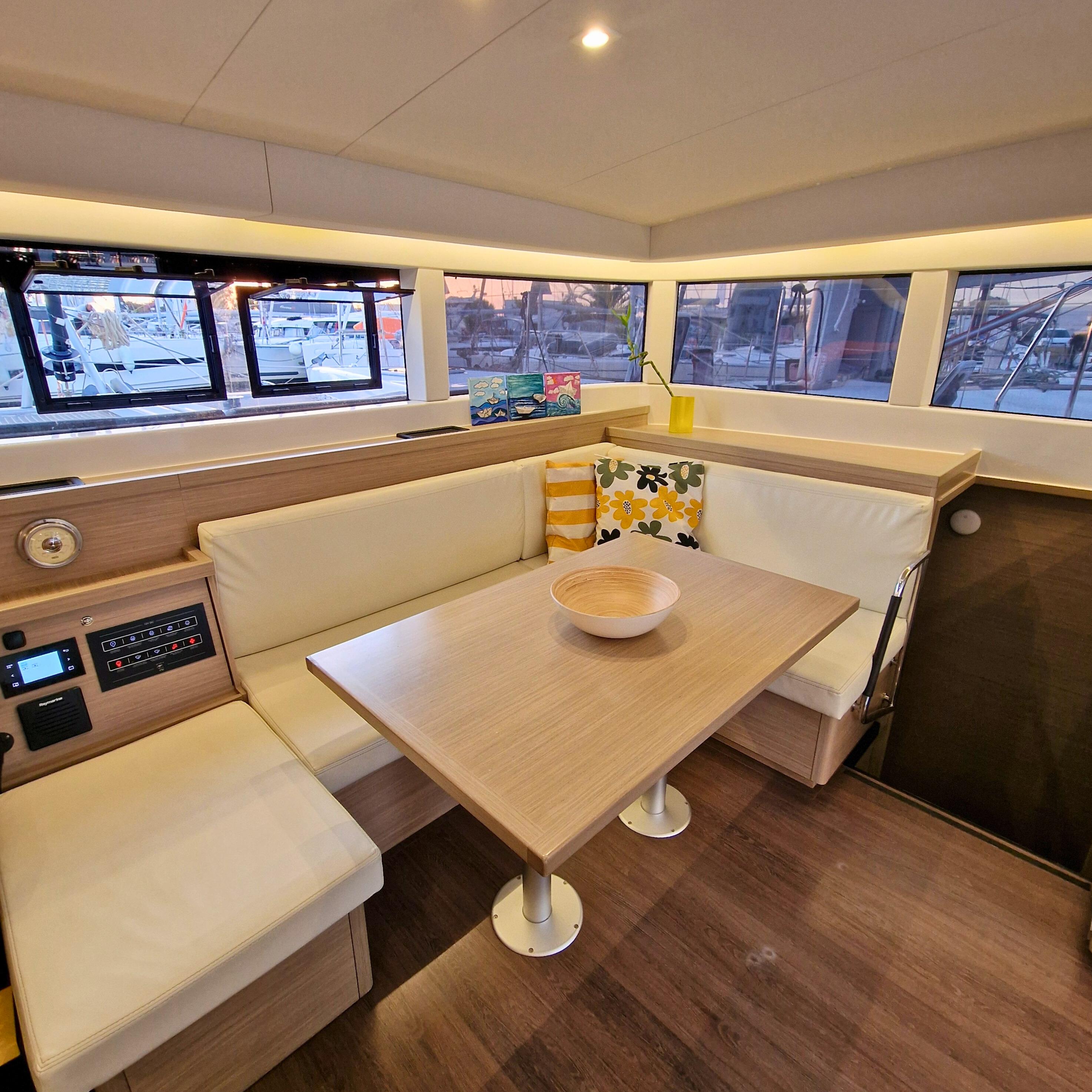 Lagoon 40 - 4 + 2 cab, picture 7