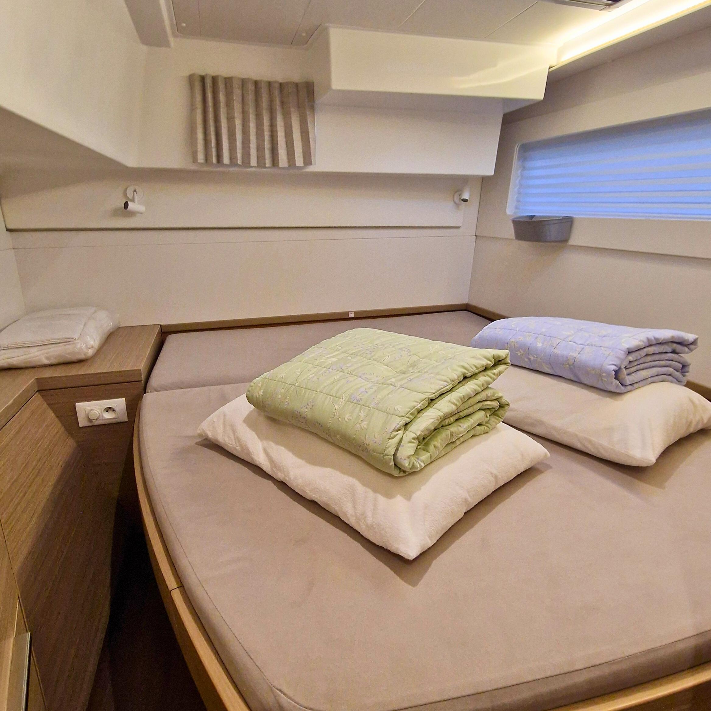 Lagoon 40 - 4 + 2 cab, picture 10