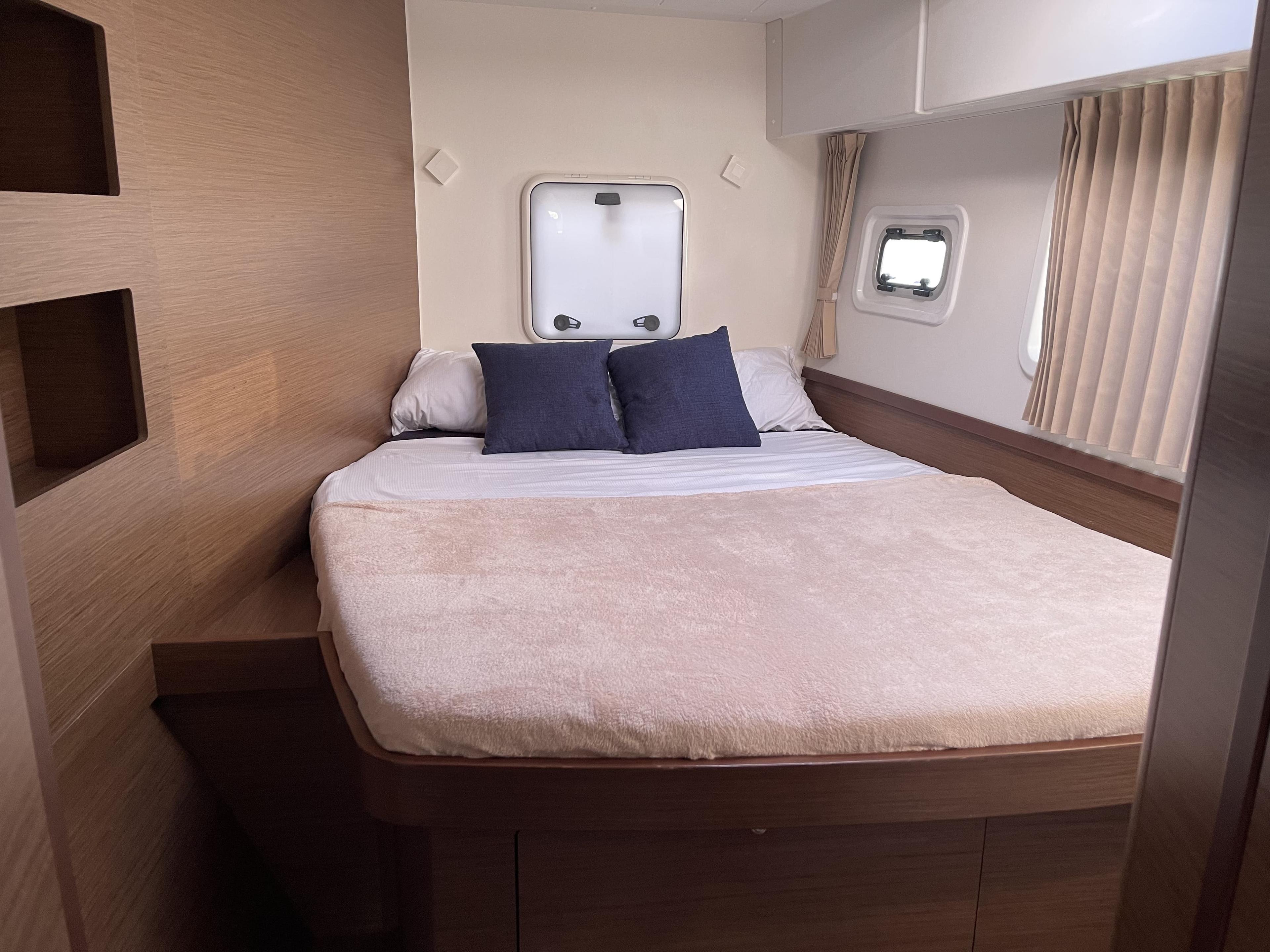 Lagoon 42 - 4 + 1 cab. - Leucotea, picture 9