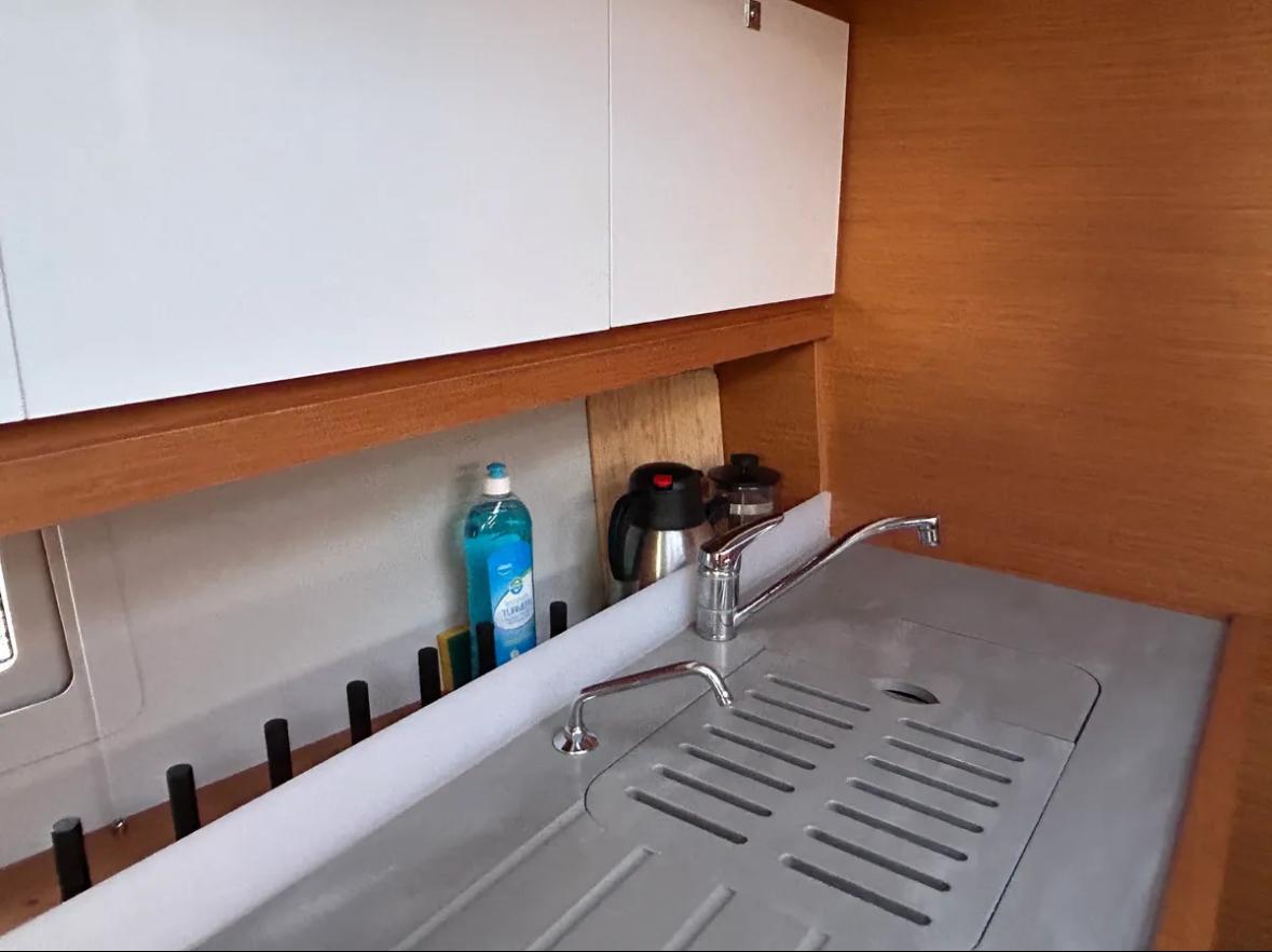 Dufour 390 GL, picture 15